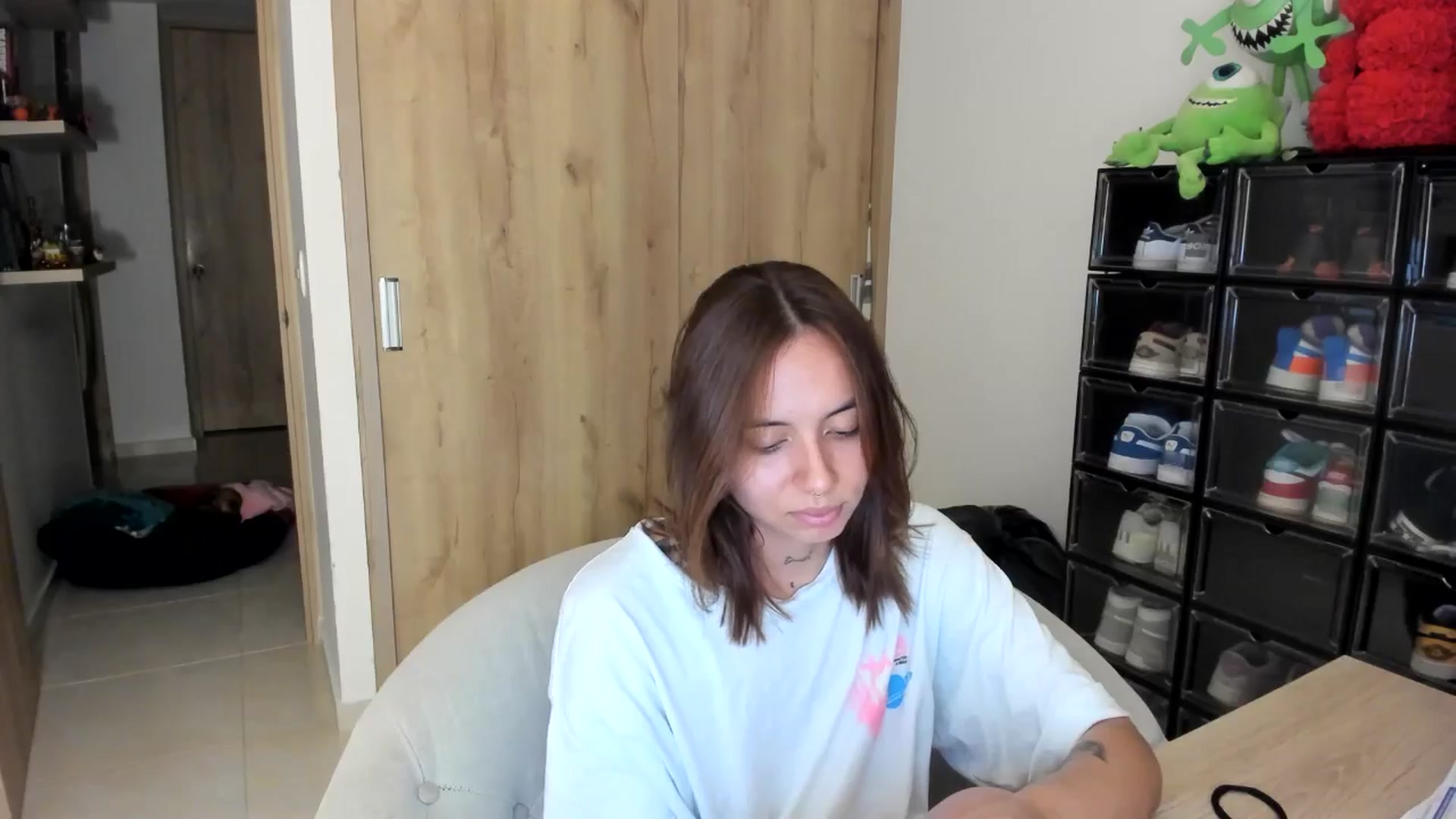 Gallery image thumbnail from scarletdoll_'s myfreecams stream on, 06/13/2024, 08:53 image 16 of 20
