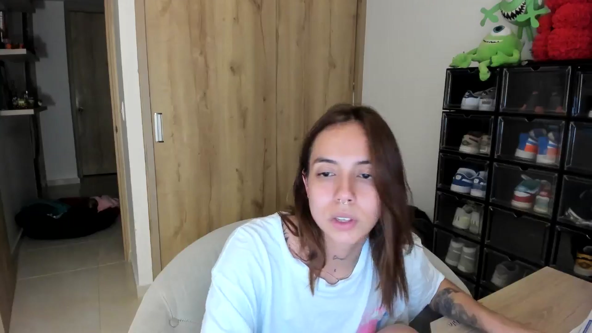 Gallery image thumbnail from scarletdoll_'s myfreecams stream on, 06/13/2024, 08:53 image 3 of 20