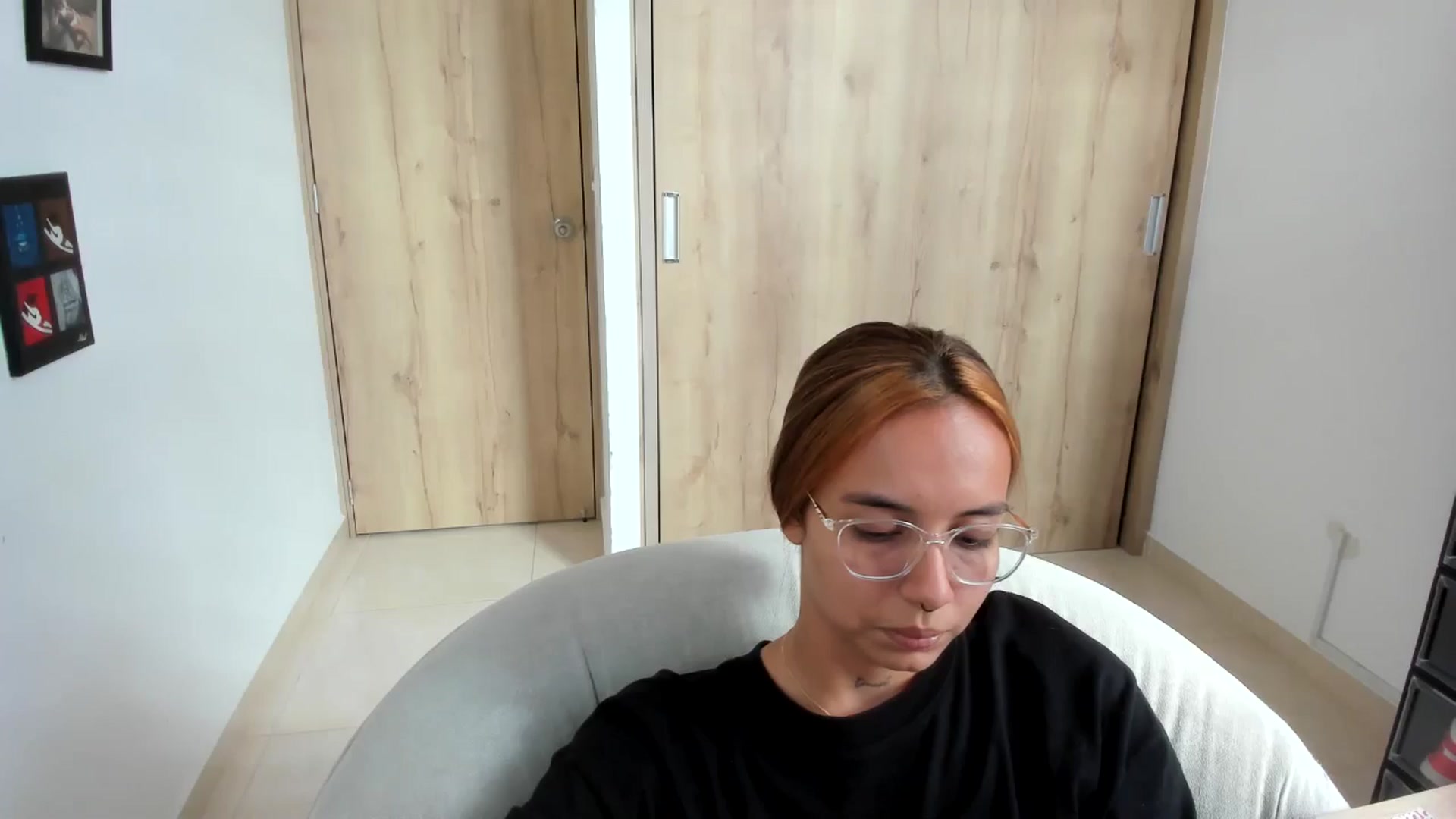 Gallery image thumbnail from scarletdoll_'s myfreecams stream on, 10/21/2024, 22:38 image 1 of 20