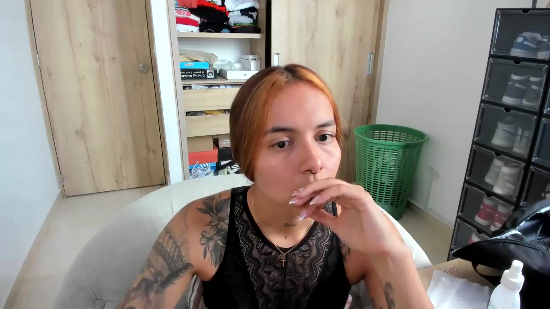 Gallery image thumbnail from scarletdoll_'s myfreecams stream on, 10/22/2024, 18:42 image 3 of 20