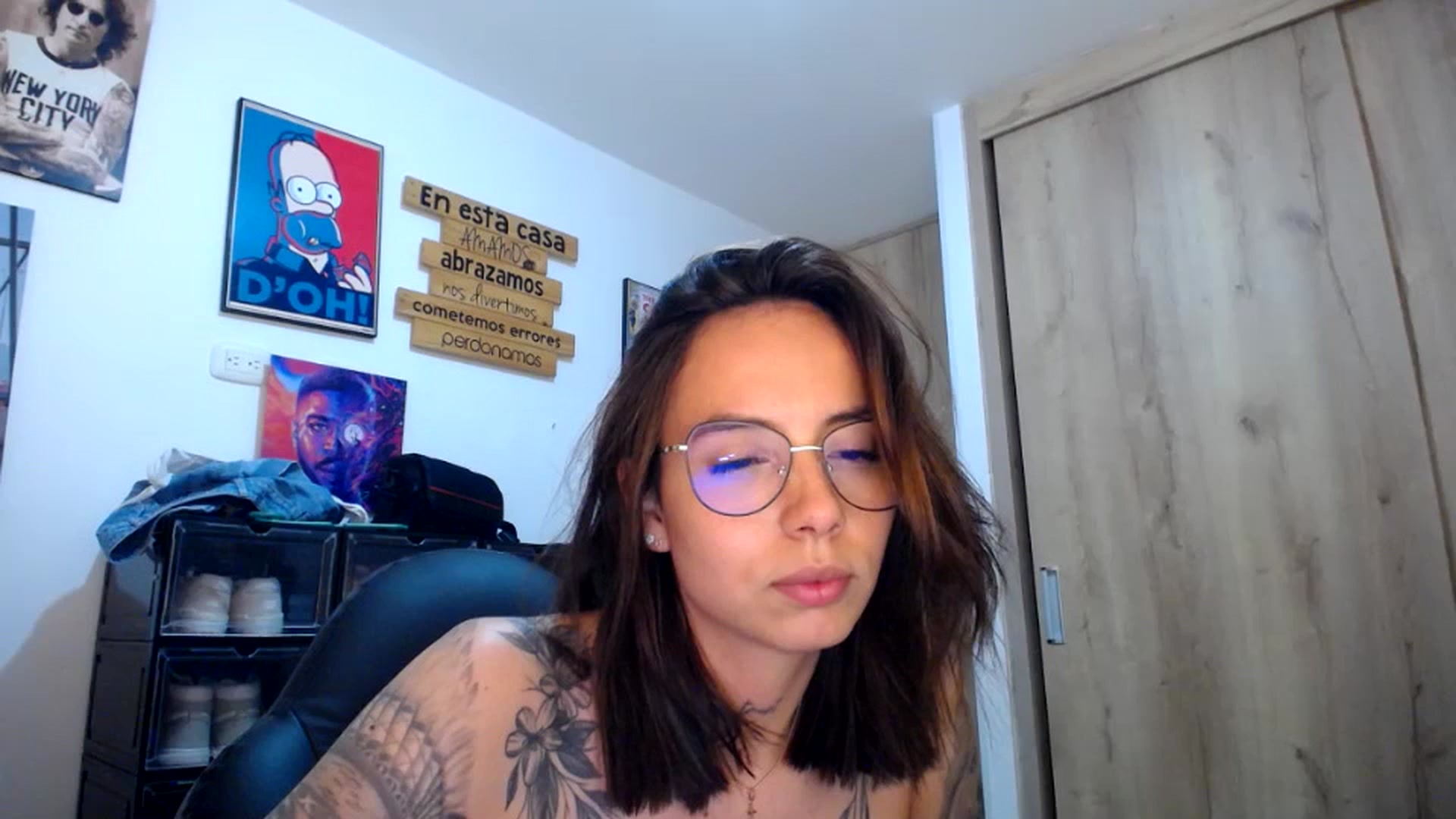 Gallery image thumbnail from scarletdoll_'s myfreecams stream on, 11/27/2025, 10:28 image 1 of 20