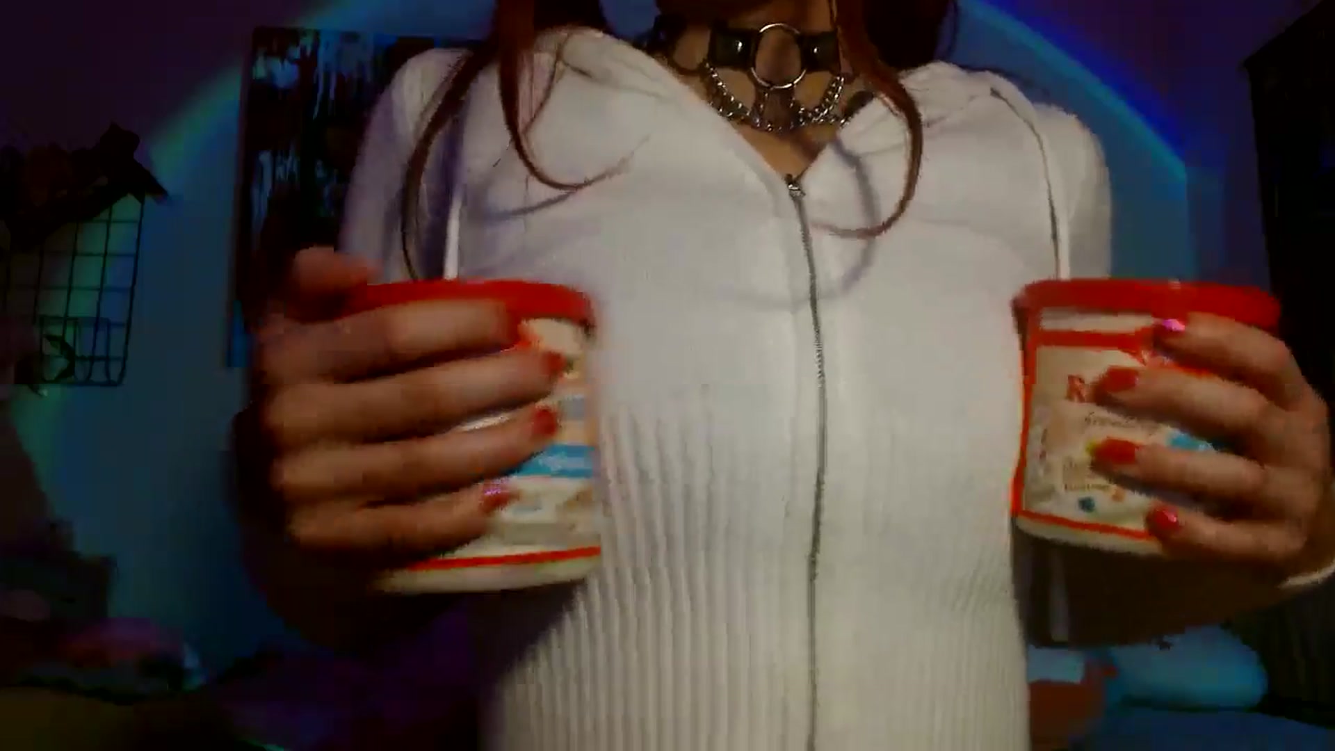 Gallery image thumbnail from scarmoonxxx's myfreecams stream on, 07/20/2024, 07:57 image 8 of 20
