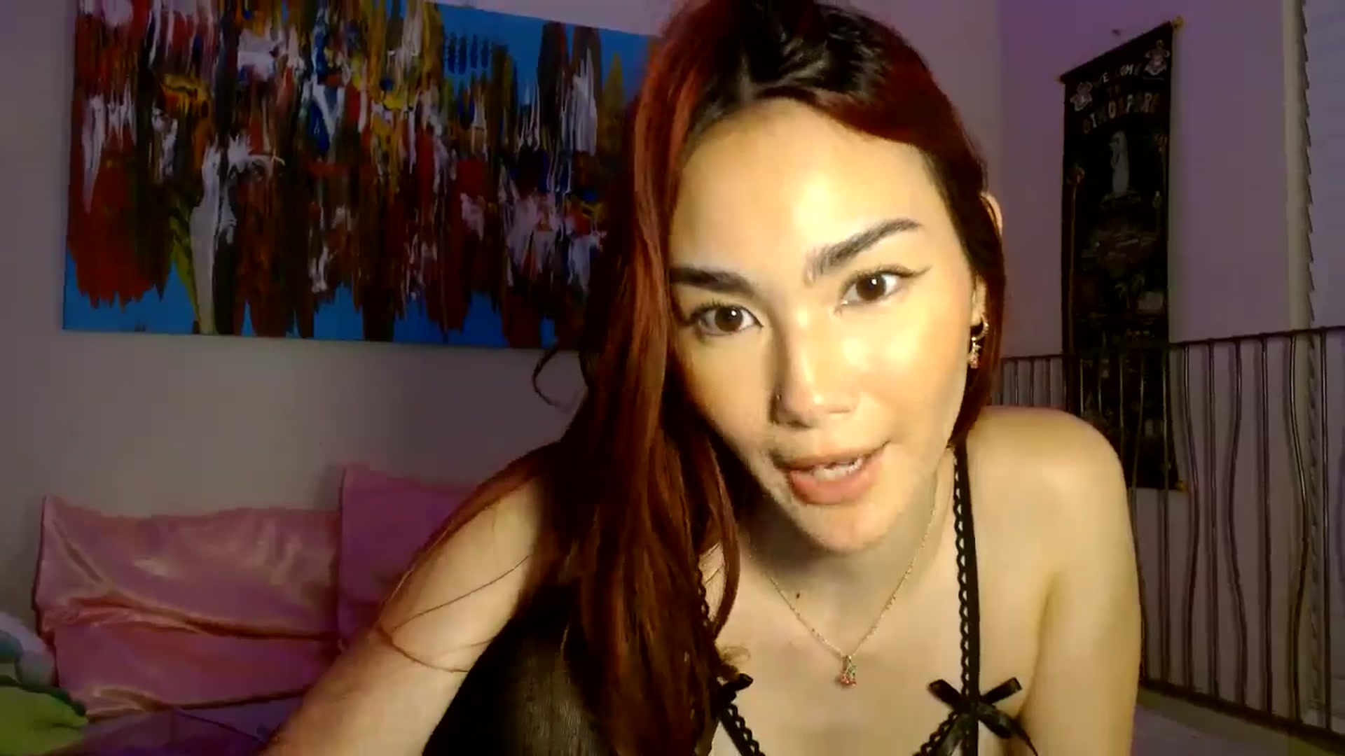 Gallery image thumbnail from scarmoonxxx's myfreecams stream on, 08/25/2024, 11:08 image 7 of 20