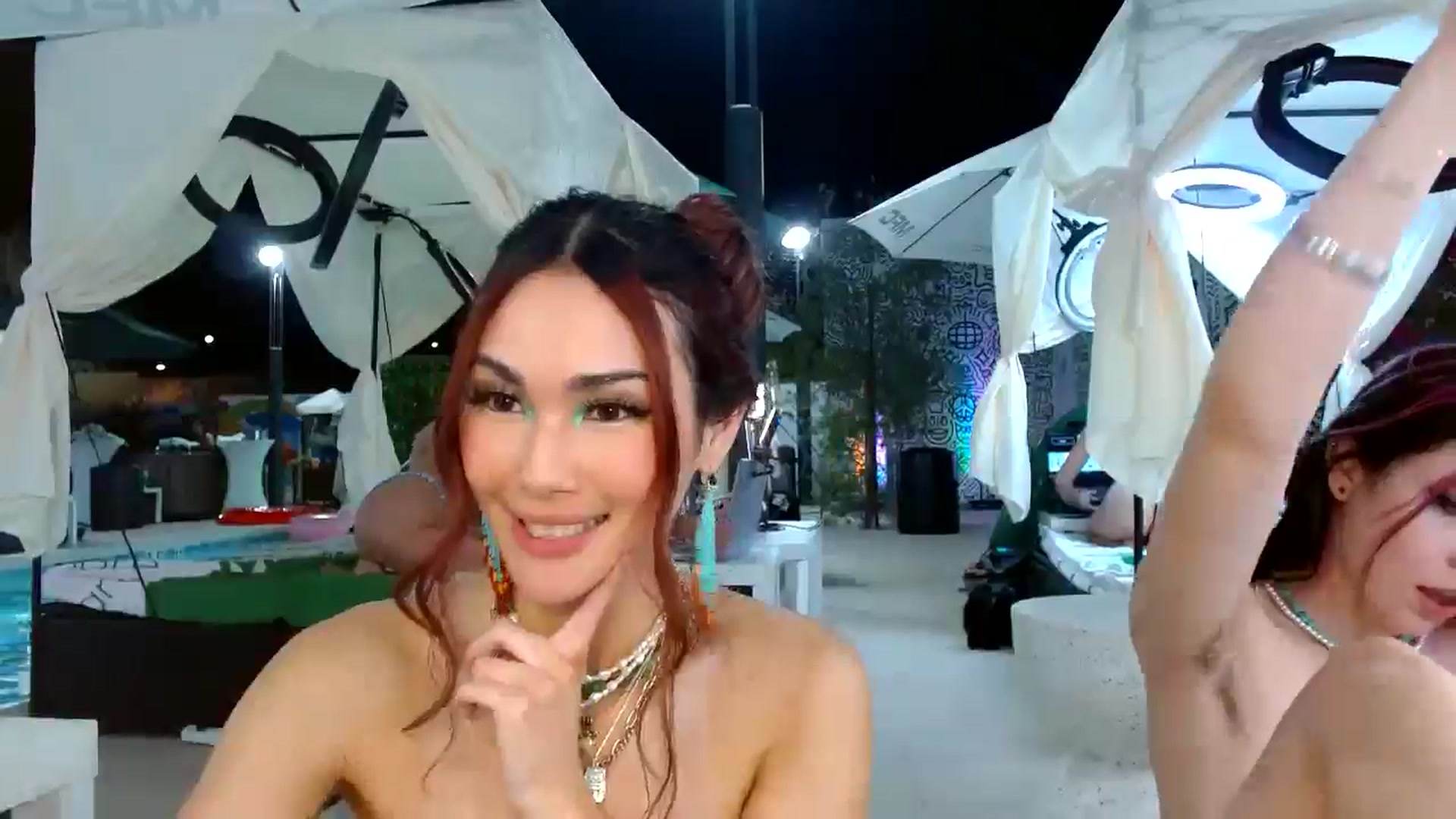 Gallery image thumbnail from scarmoonxxx's myfreecams stream on, 09/25/2024, 06:16 image 19 of 20