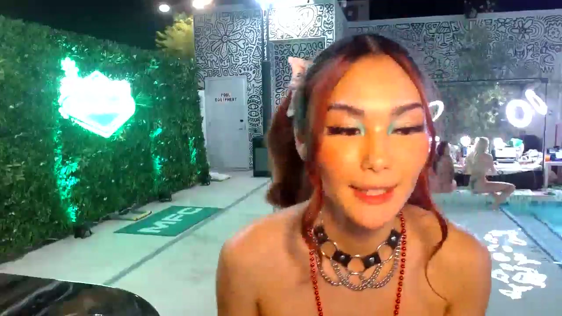 Gallery image thumbnail from scarmoonxxx's myfreecams stream on, 09/26/2024, 03:55 image 18 of 20