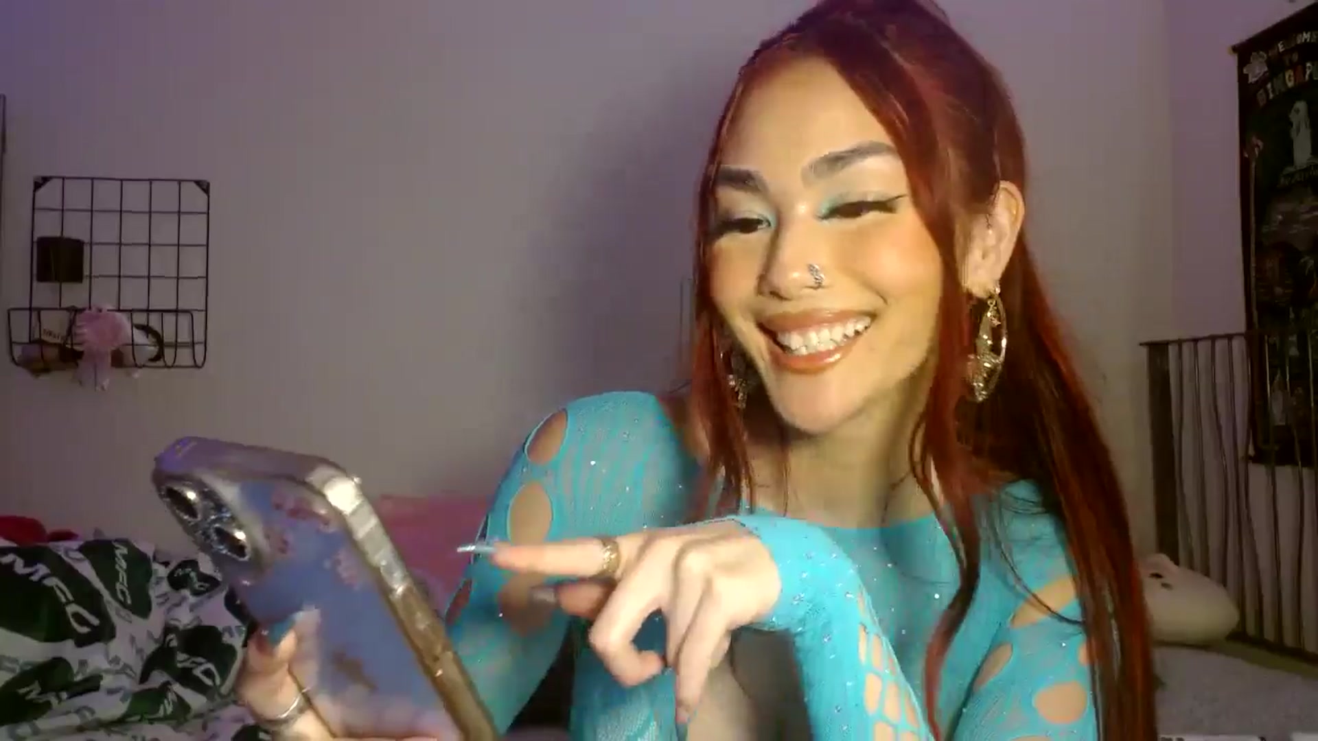 Gallery image thumbnail from scarmoonxxx's myfreecams stream on, 11/11/2024, 06:01 image 11 of 20