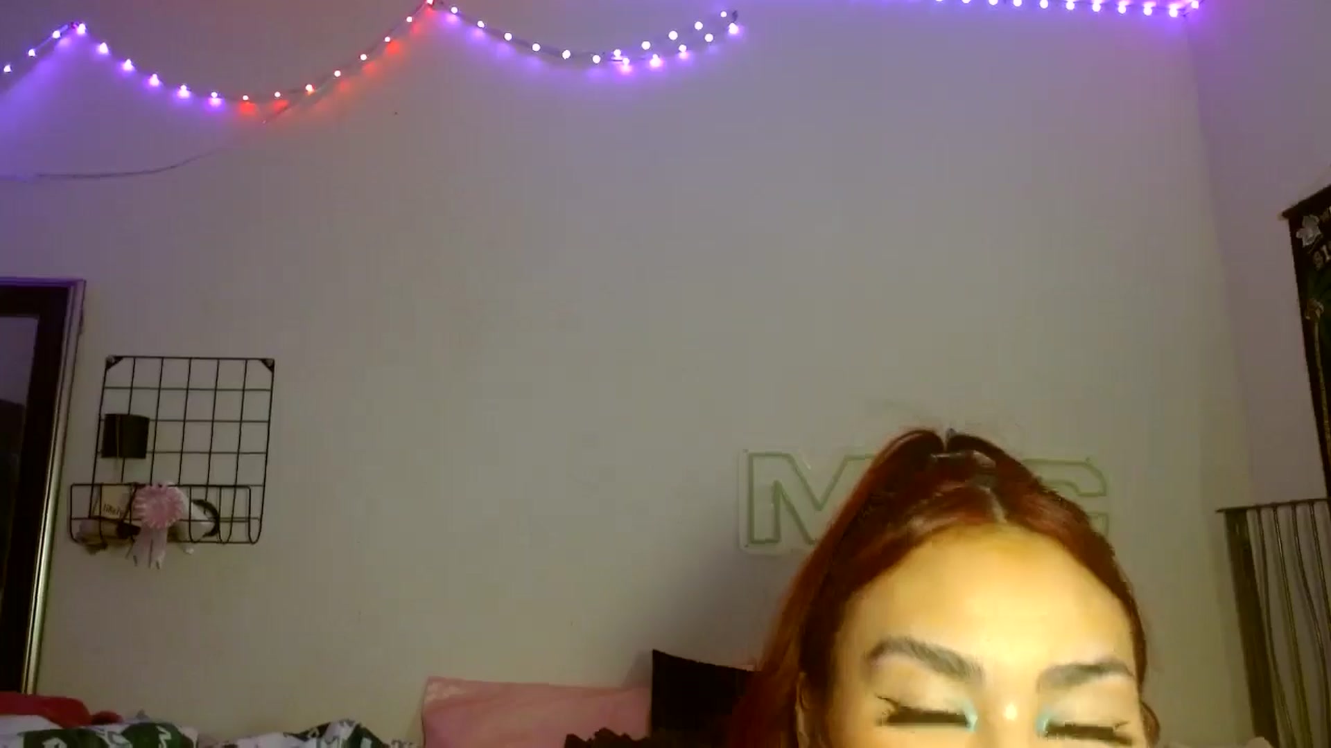 Gallery image thumbnail from scarmoonxxx's myfreecams stream on, 11/11/2024, 07:33 image 3 of 20