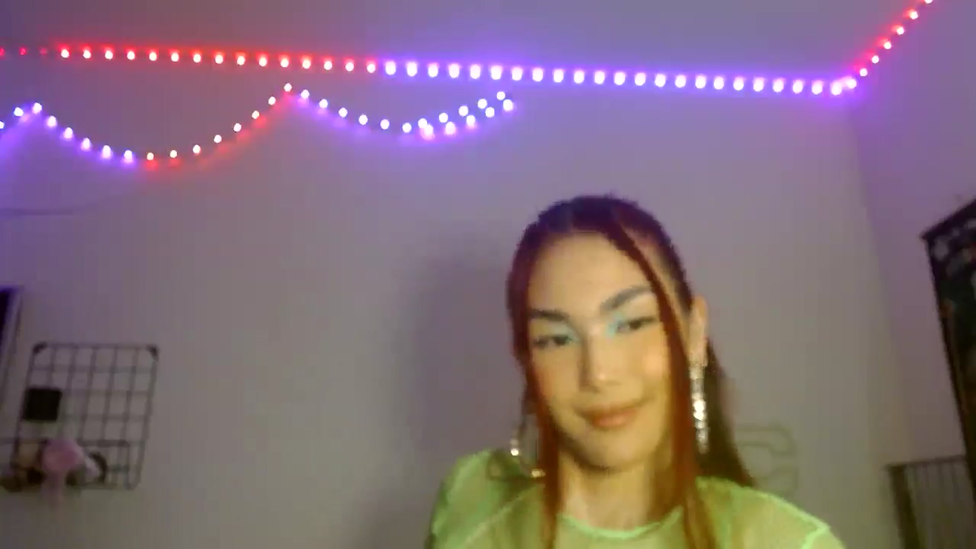 Gallery image thumbnail from scarmoonxxx's myfreecams stream on, 11/25/2024, 08:15 image 12 of 20