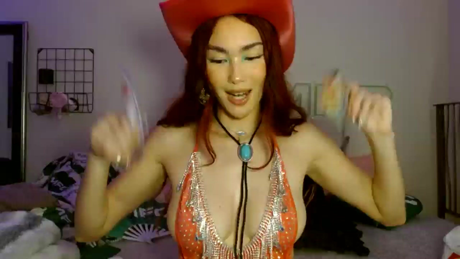 Gallery image thumbnail from scarmoonxxx's myfreecams stream on, 01/05/2025, 12:40 image 4 of 20