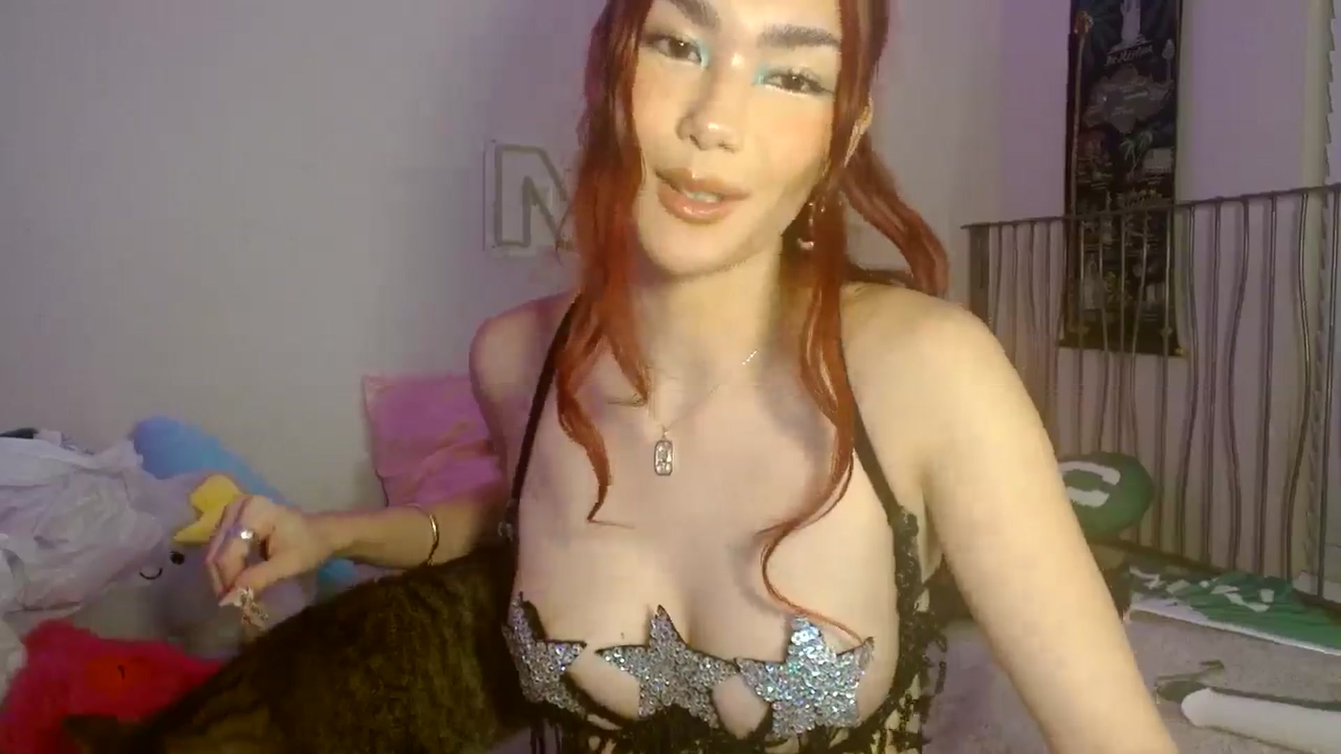 Gallery image thumbnail from scarmoonxxx's myfreecams stream on, 01/06/2025, 11:34 image 10 of 20