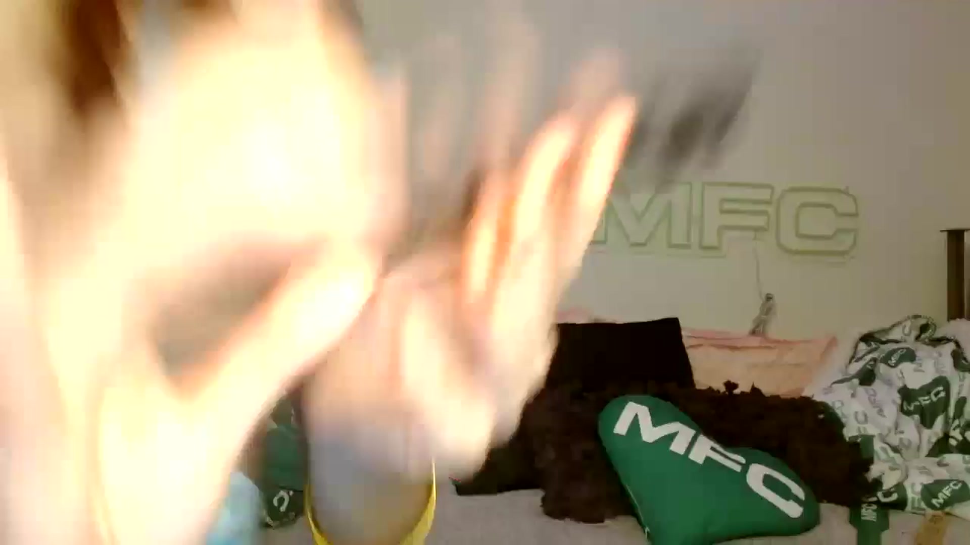 Gallery image thumbnail from scarmoonxxx's myfreecams stream on, 04/30/2025, 04:48 image 13 of 20