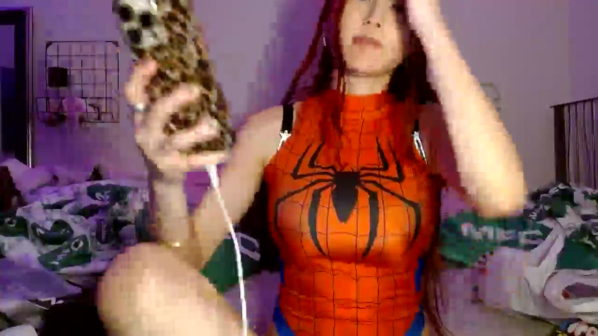 Gallery image thumbnail from scarmoonxxx's myfreecams stream on, 05/15/2025, 07:01 image 3 of 20