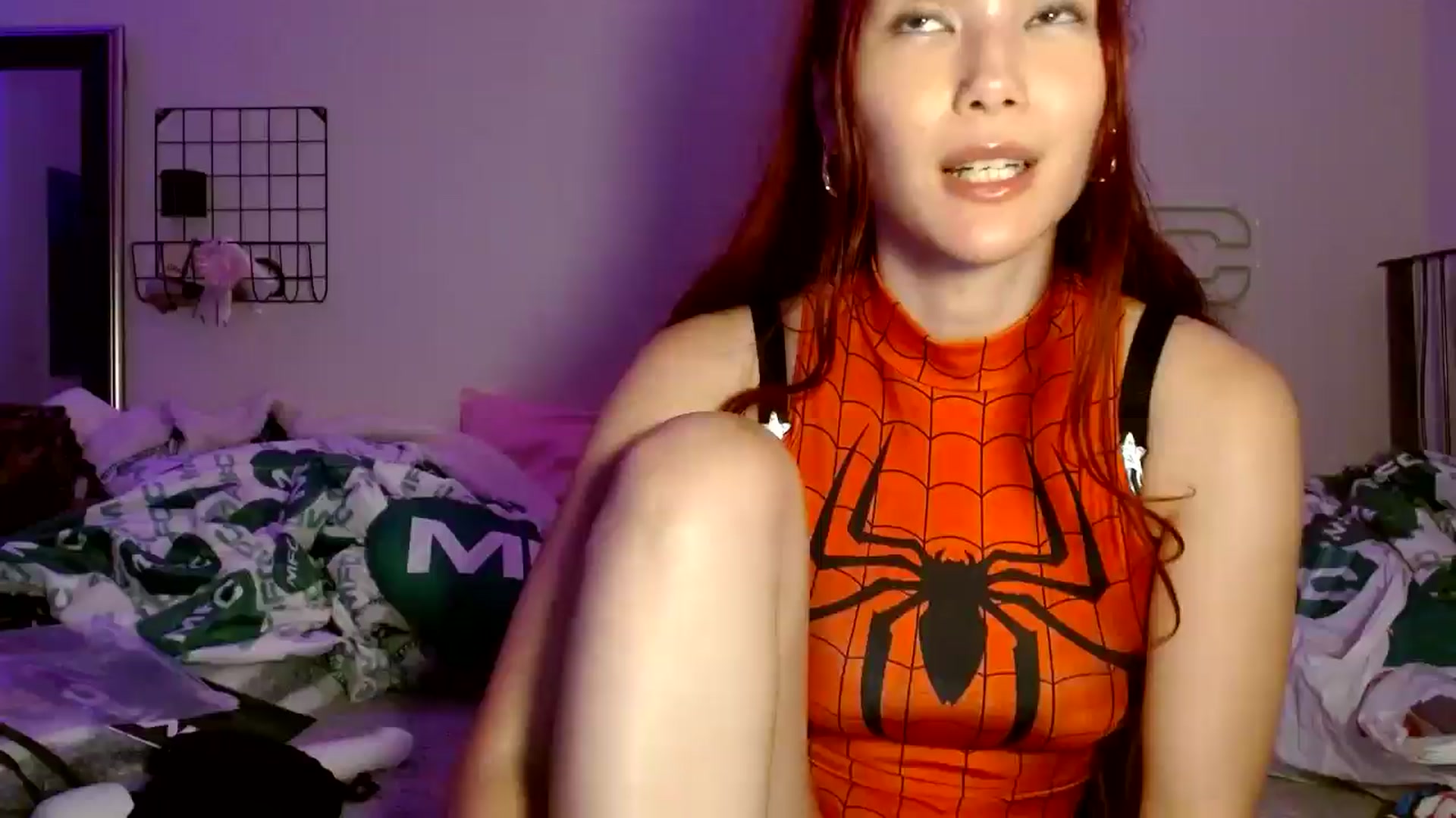 Gallery image thumbnail from scarmoonxxx's myfreecams stream on, 05/15/2025, 07:01 image 1 of 20