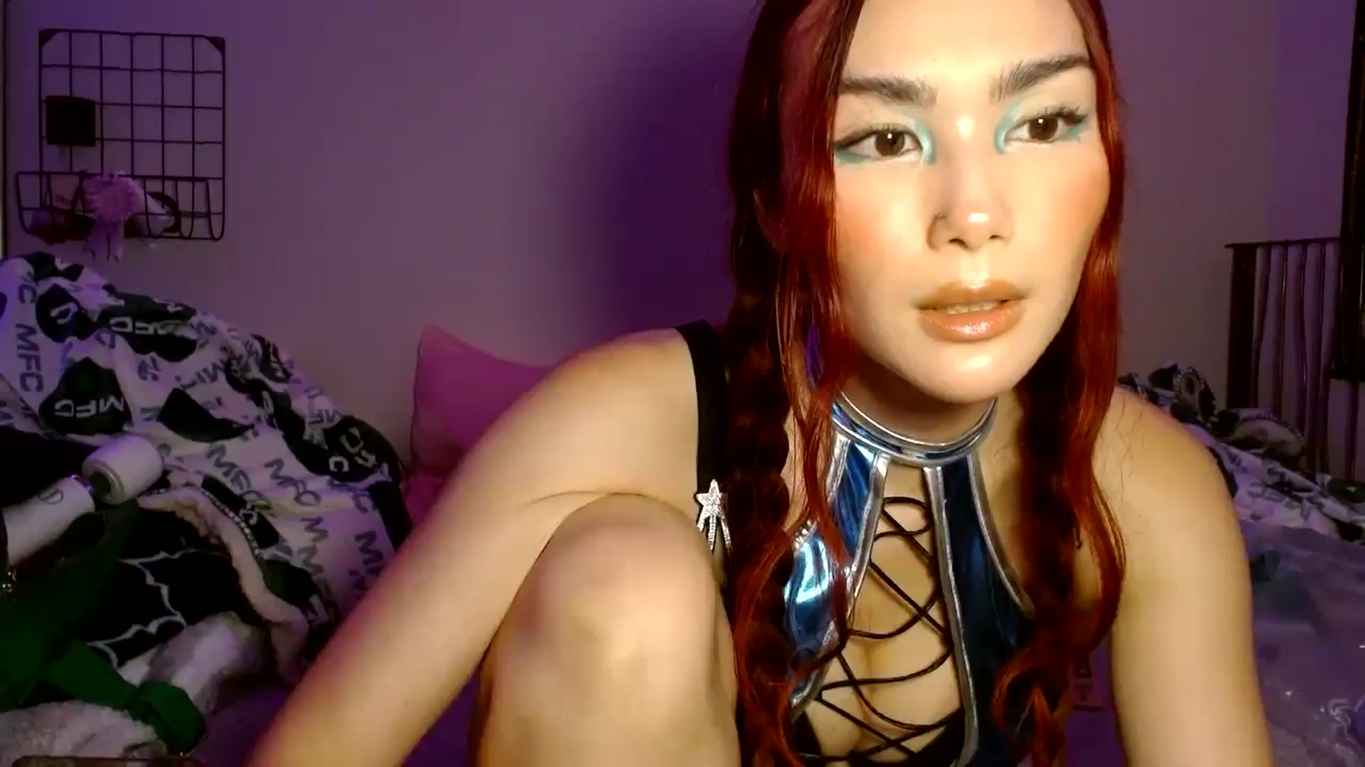 Gallery image thumbnail from scarmoonxxx's myfreecams stream on, 06/13/2025, 04:32 image 3 of 20