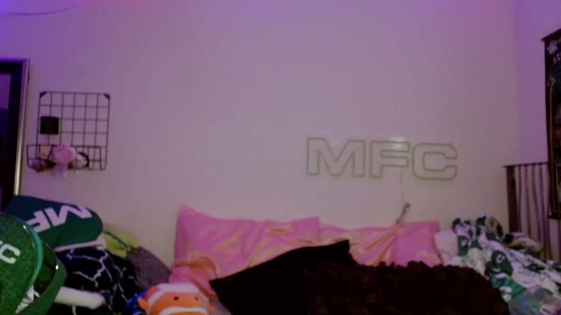 Gallery image thumbnail from scarmoonxxx's myfreecams stream on, 06/13/2025, 06:53 image 13 of 20
