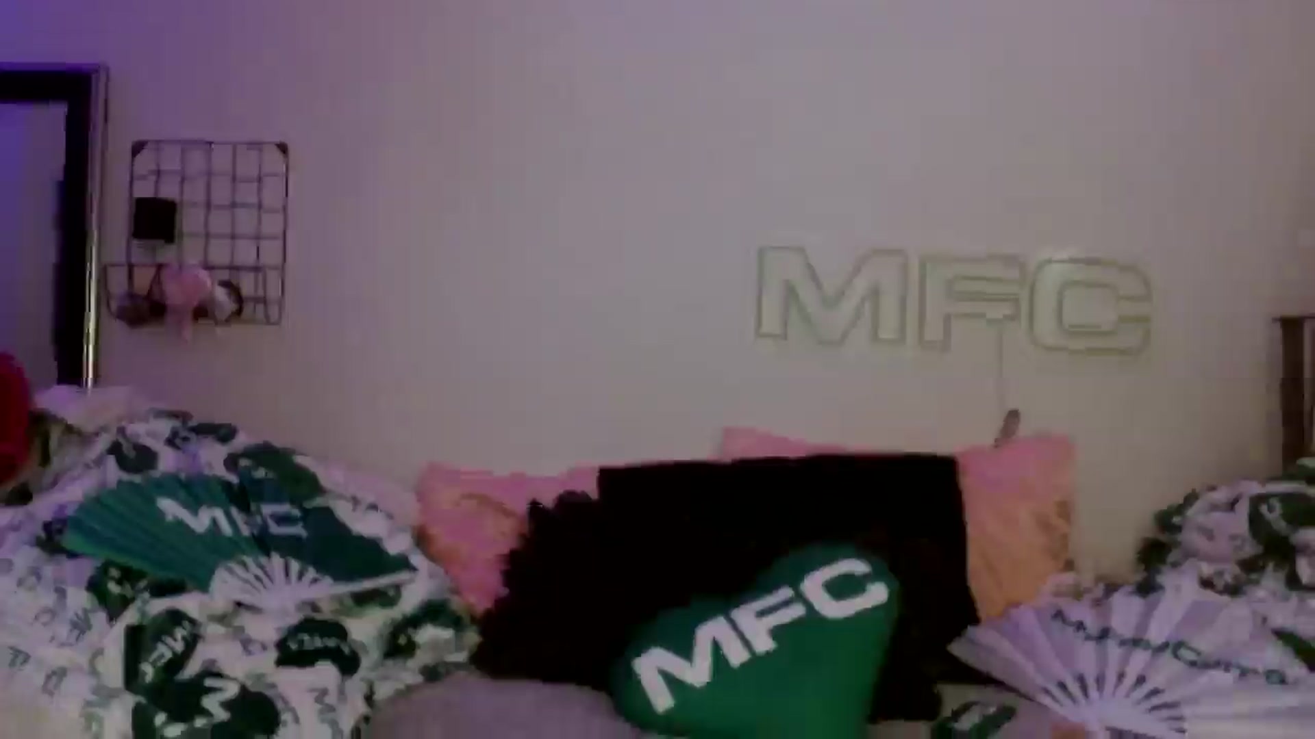 Gallery image thumbnail from scarmoonxxx's myfreecams stream on, 06/15/2025, 03:35 image 7 of 20