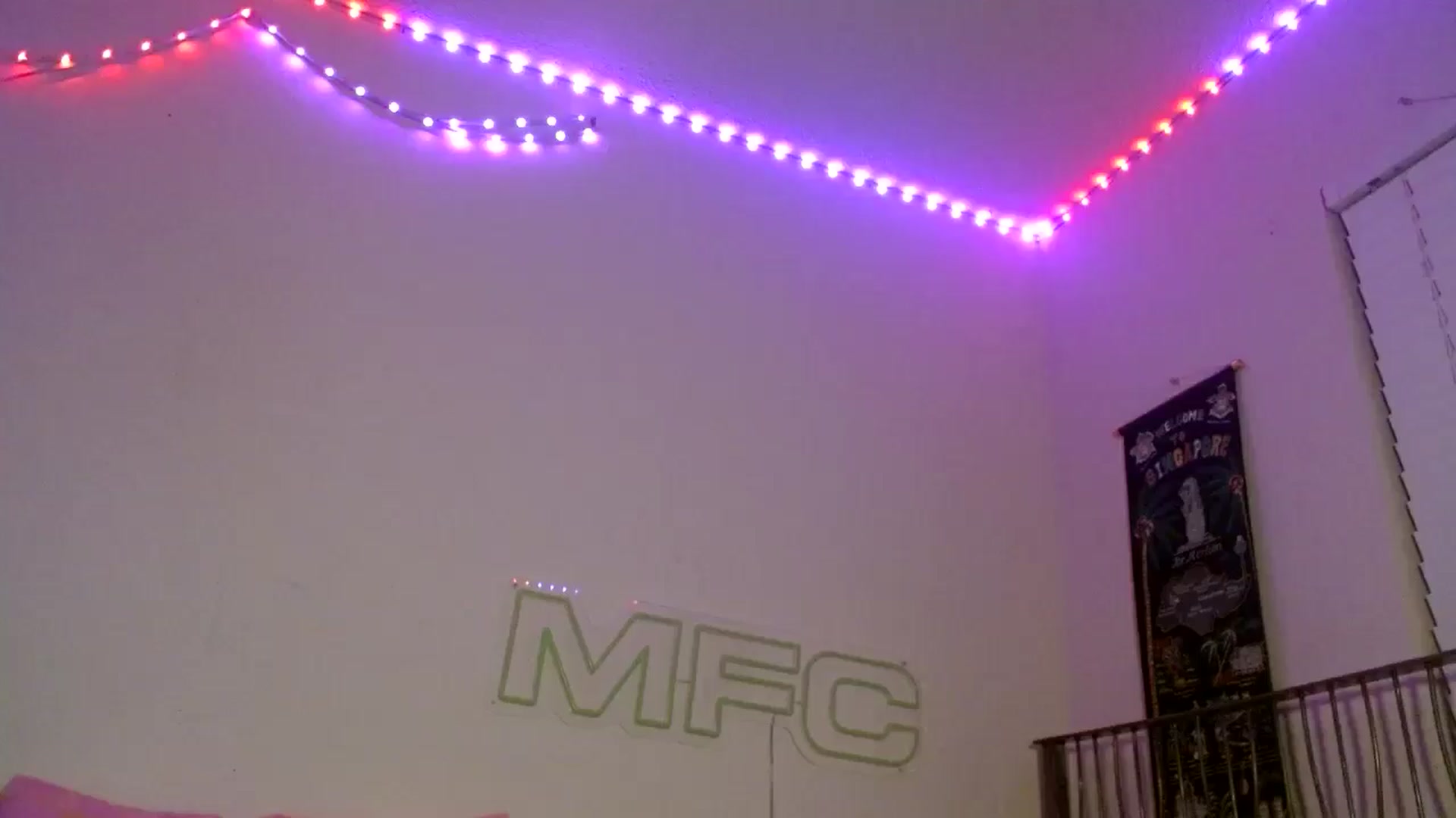 Gallery image thumbnail from scarmoonxxx's myfreecams stream on, 06/25/2025, 08:20 image 1 of 20