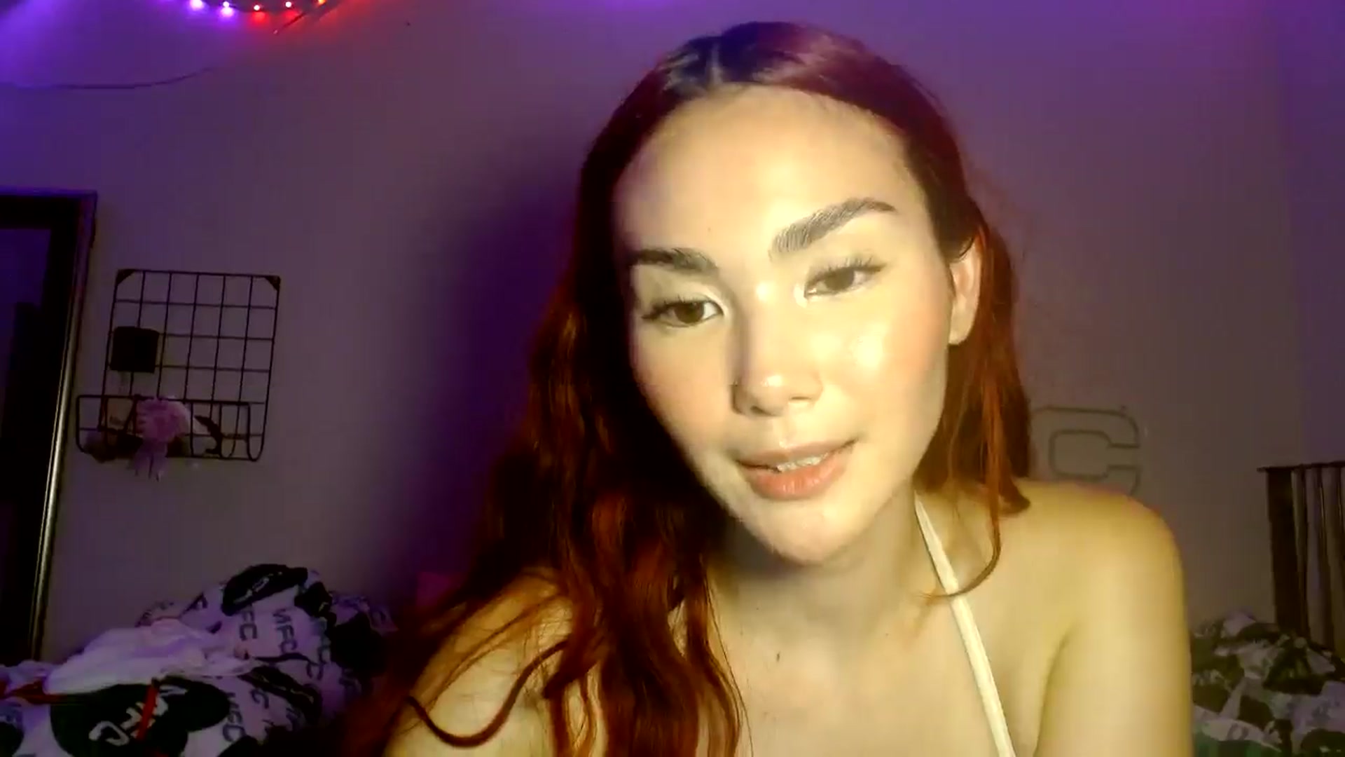 Gallery image thumbnail from scarmoonxxx's myfreecams stream on, 06/25/2025, 08:20 image 5 of 20