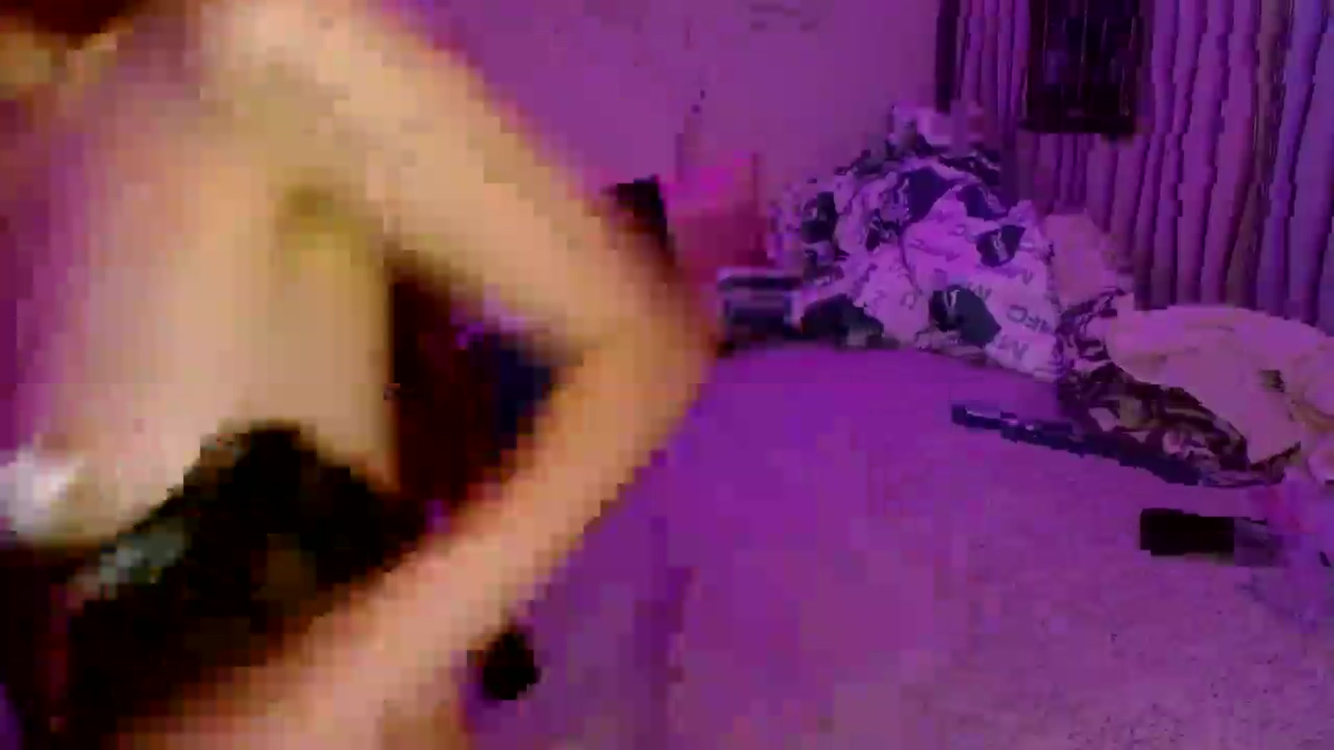 Gallery image thumbnail from scarmoonxxx's myfreecams stream on, 06/28/2025, 07:17 image 9 of 20