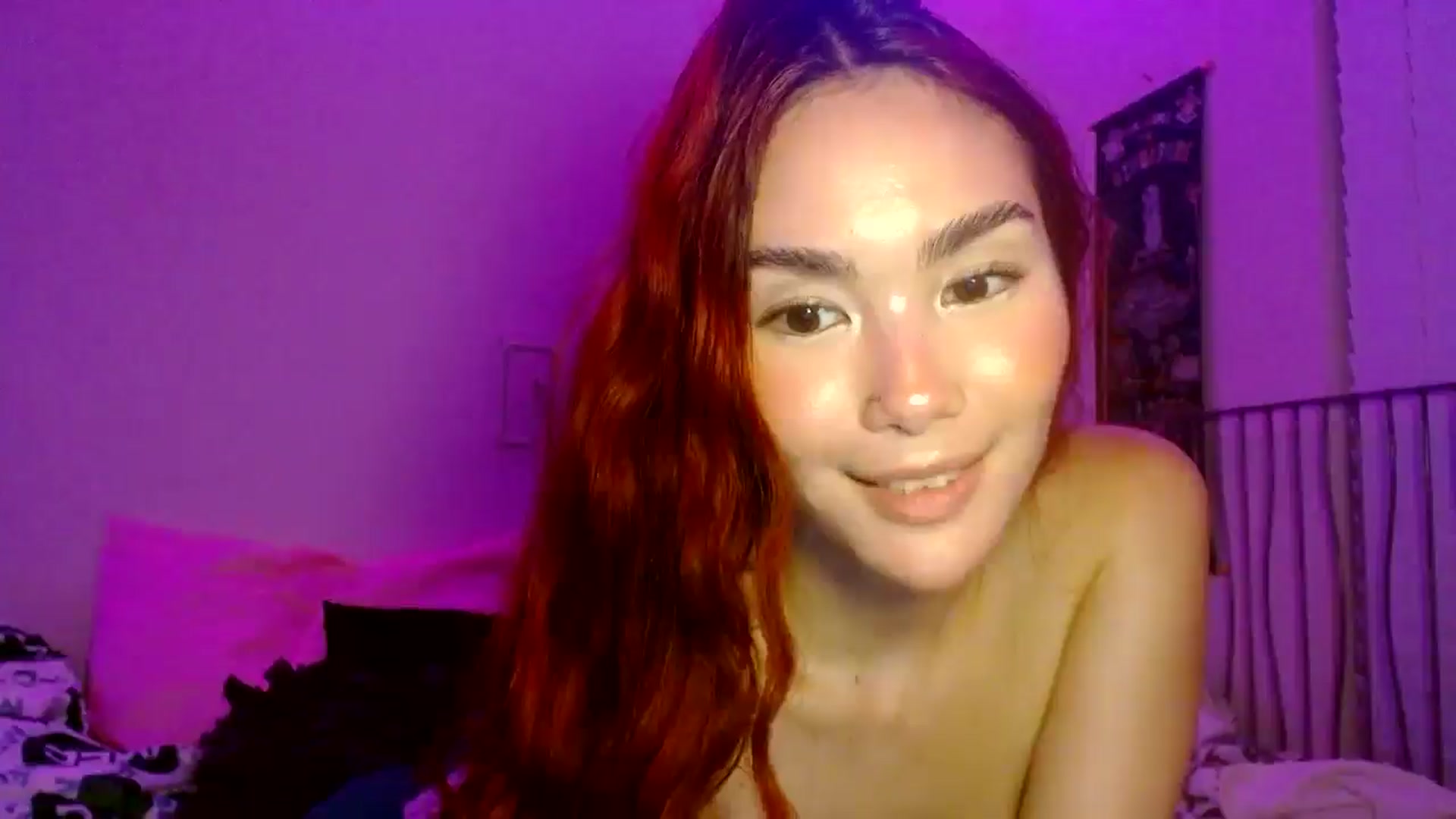 Gallery image thumbnail from scarmoonxxx's myfreecams stream on, 06/28/2025, 08:38 image 7 of 20