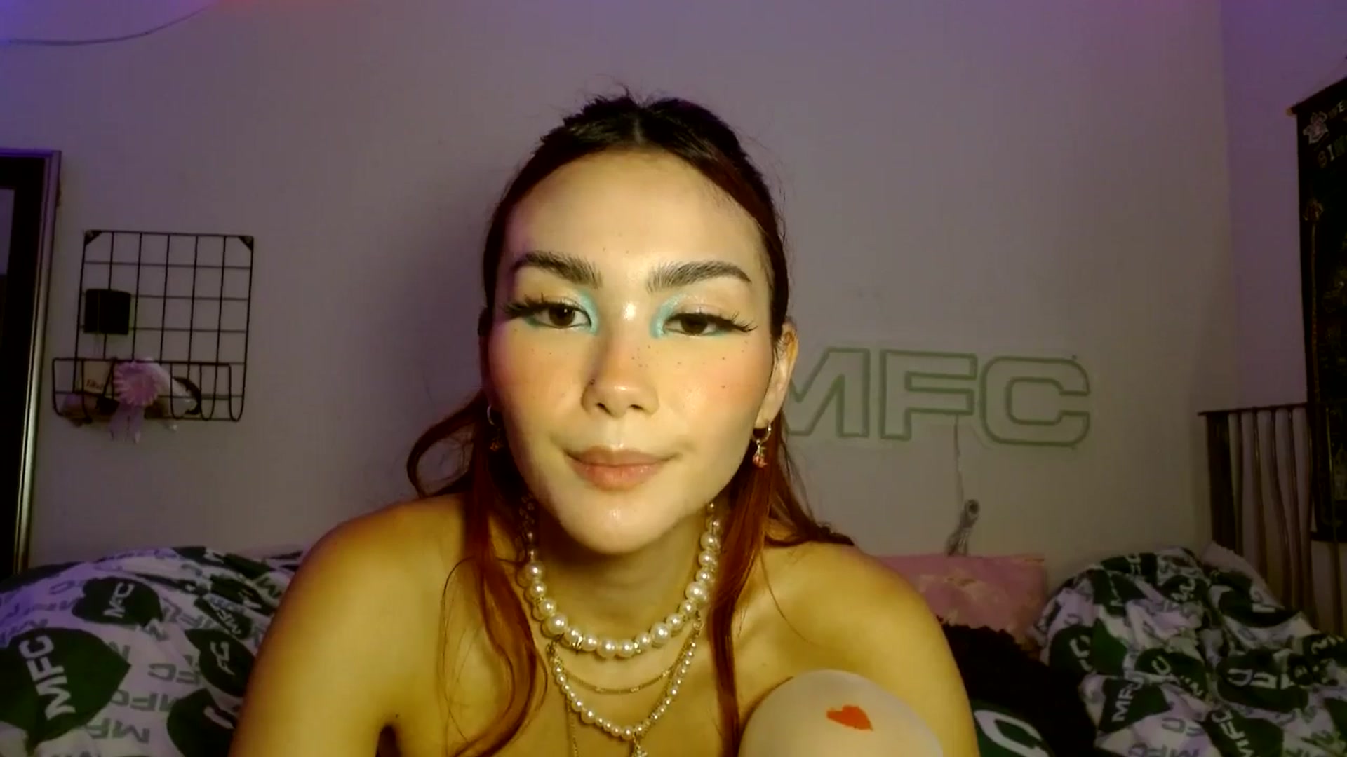 Gallery image thumbnail from scarmoonxxx's myfreecams stream on, 07/30/2025, 09:18 image 9 of 20