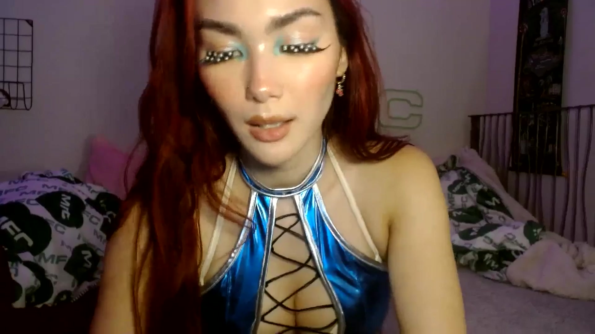 Gallery image thumbnail from scarmoonxxx's myfreecams stream on, 08/05/2025, 05:41 image 10 of 20