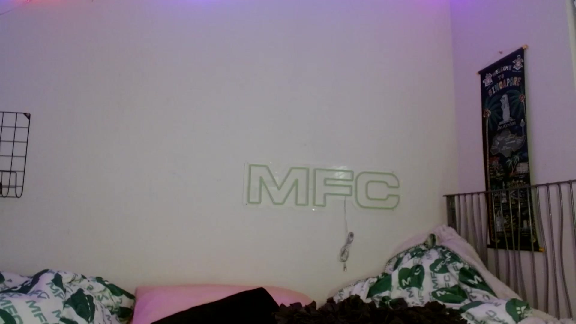 Gallery image thumbnail from scarmoonxxx's myfreecams stream on, 08/05/2025, 07:09 image 15 of 20