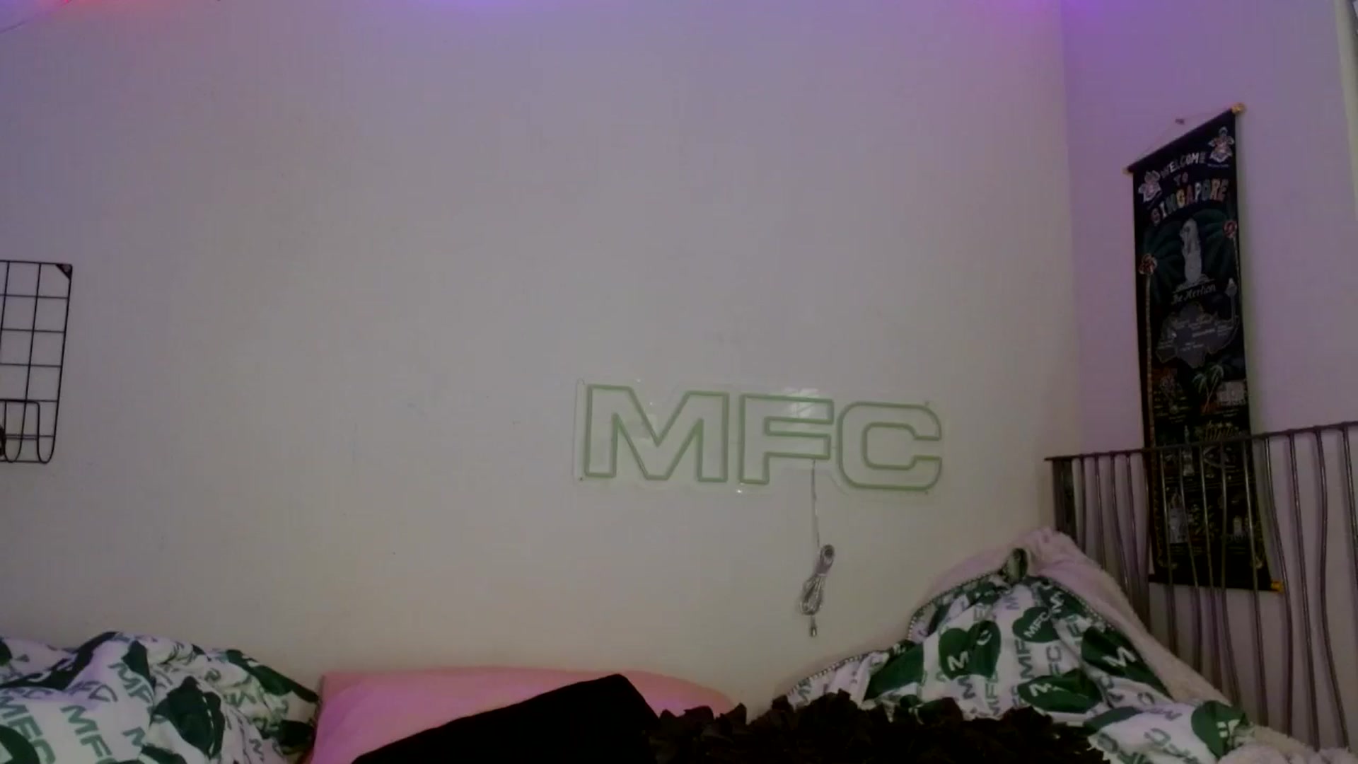 Gallery image thumbnail from scarmoonxxx's myfreecams stream on, 08/05/2025, 07:09 image 13 of 20