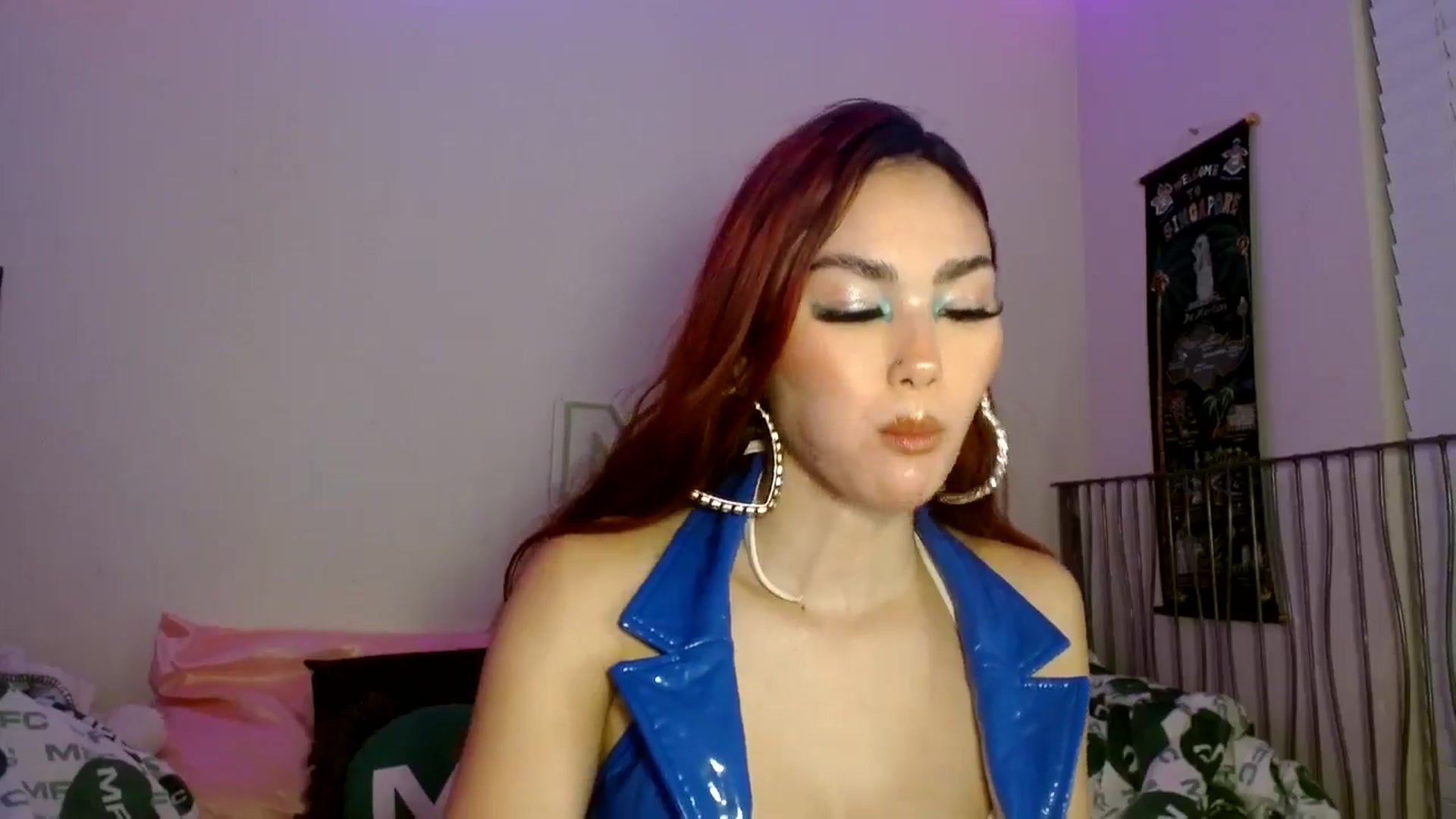 Gallery image thumbnail from scarmoonxxx's myfreecams stream on, 08/08/2025, 01:47 image 14 of 20