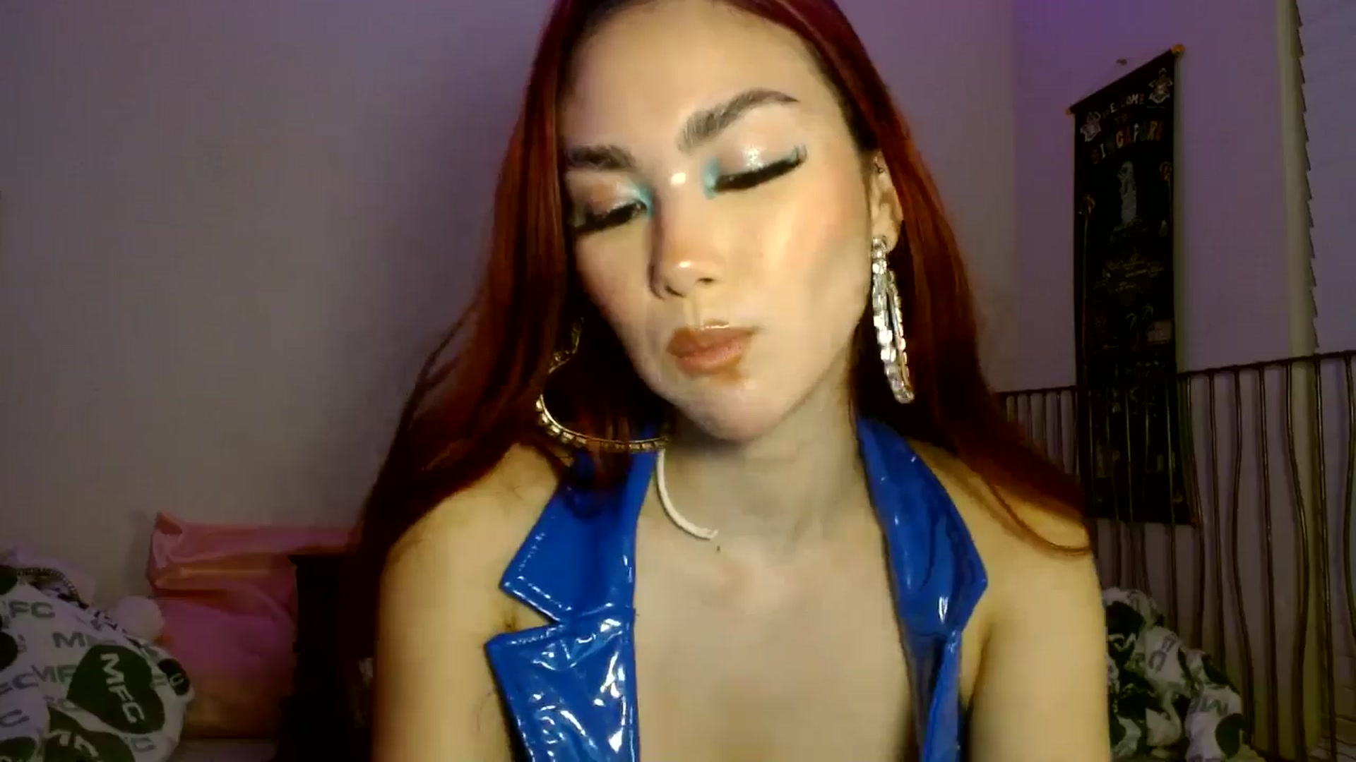 Gallery image thumbnail from scarmoonxxx's myfreecams stream on, 08/08/2025, 01:47 image 18 of 20