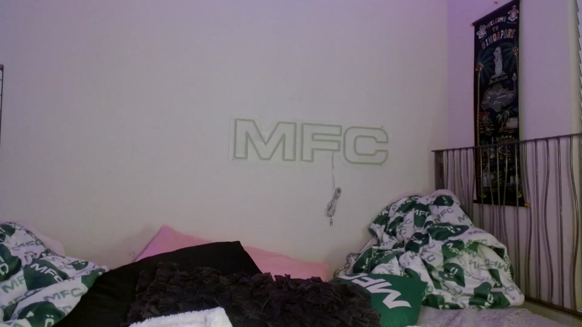Gallery image thumbnail from scarmoonxxx's myfreecams stream on, 08/09/2025, 07:36 image 12 of 20
