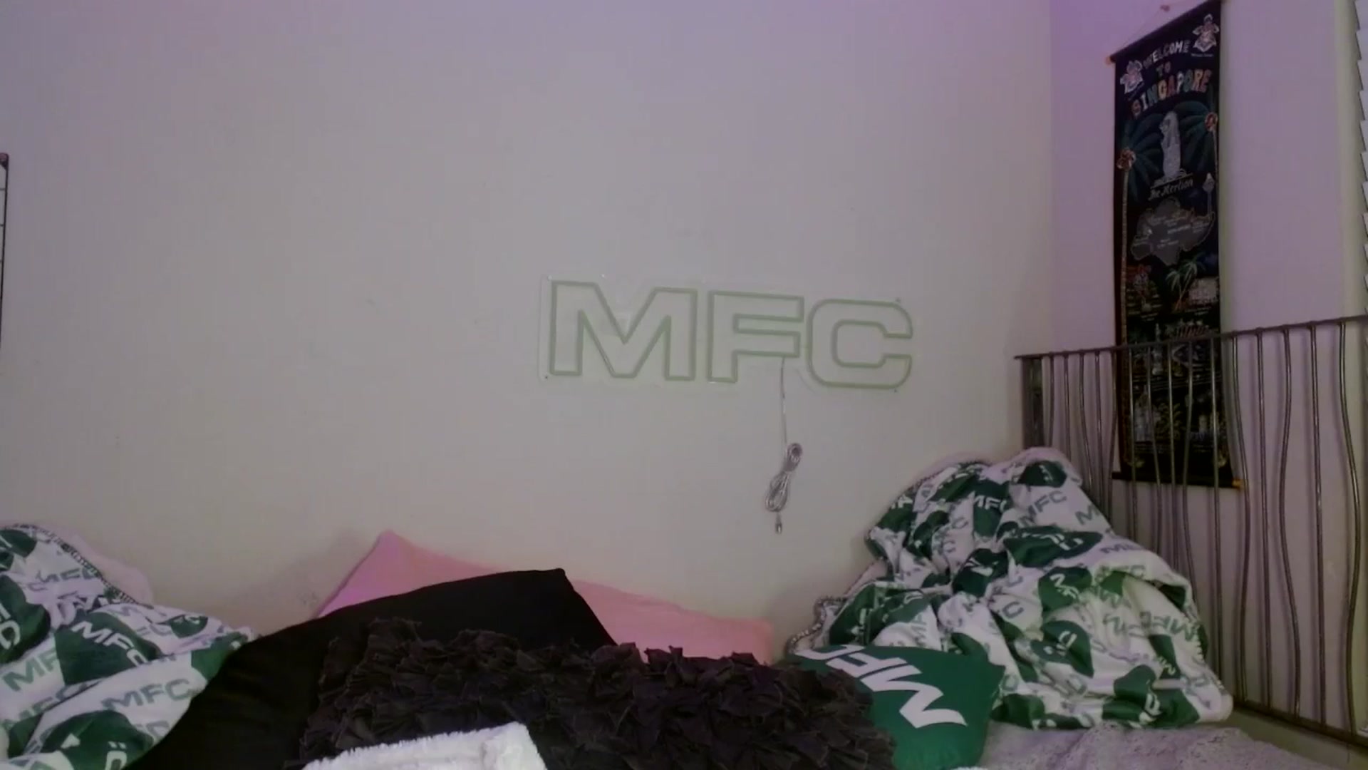 Gallery image thumbnail from scarmoonxxx's myfreecams stream on, 08/09/2025, 07:36 image 14 of 20