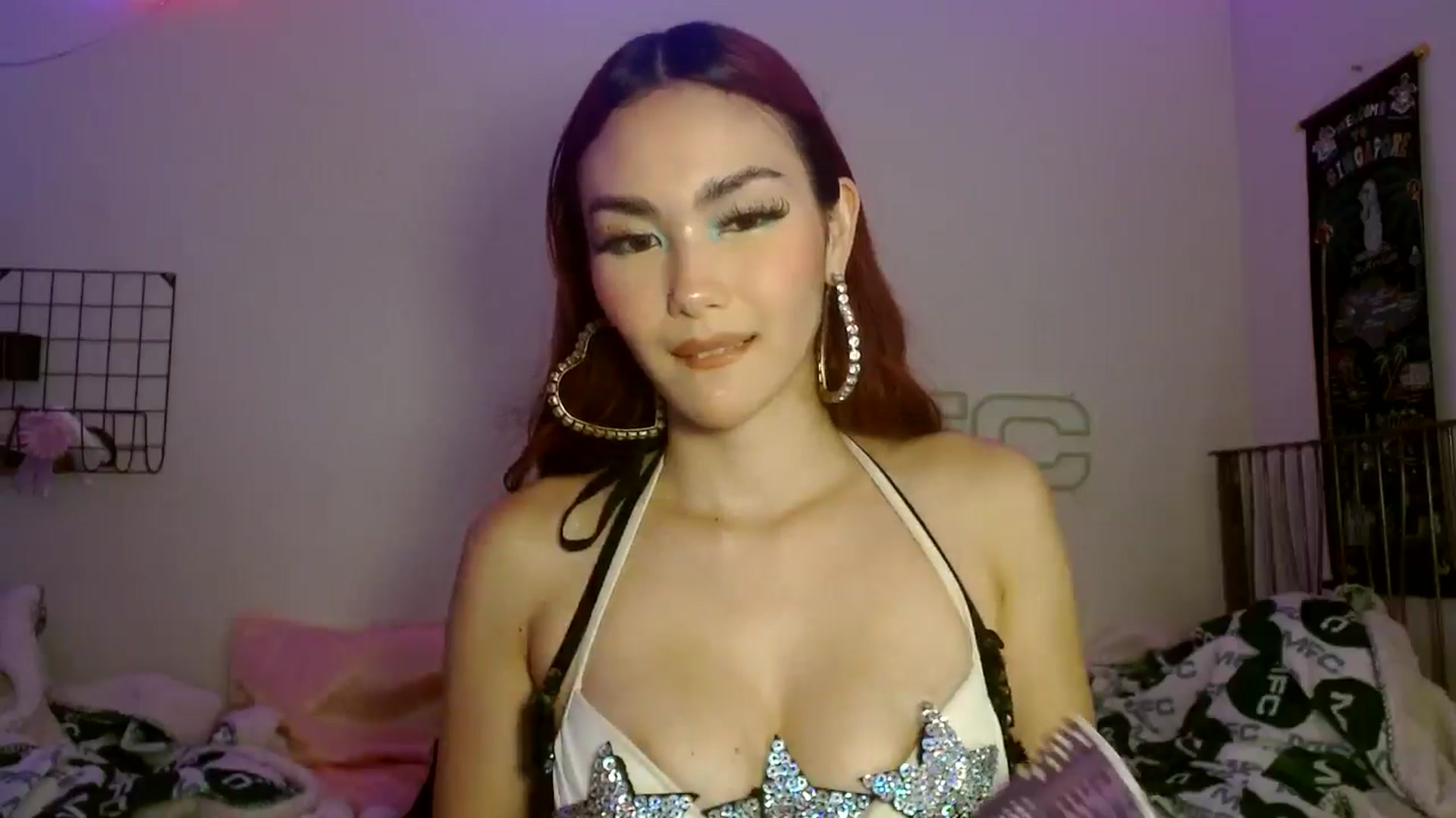 Gallery image thumbnail from scarmoonxxx's myfreecams stream on, 08/10/2025, 06:35 image 18 of 20