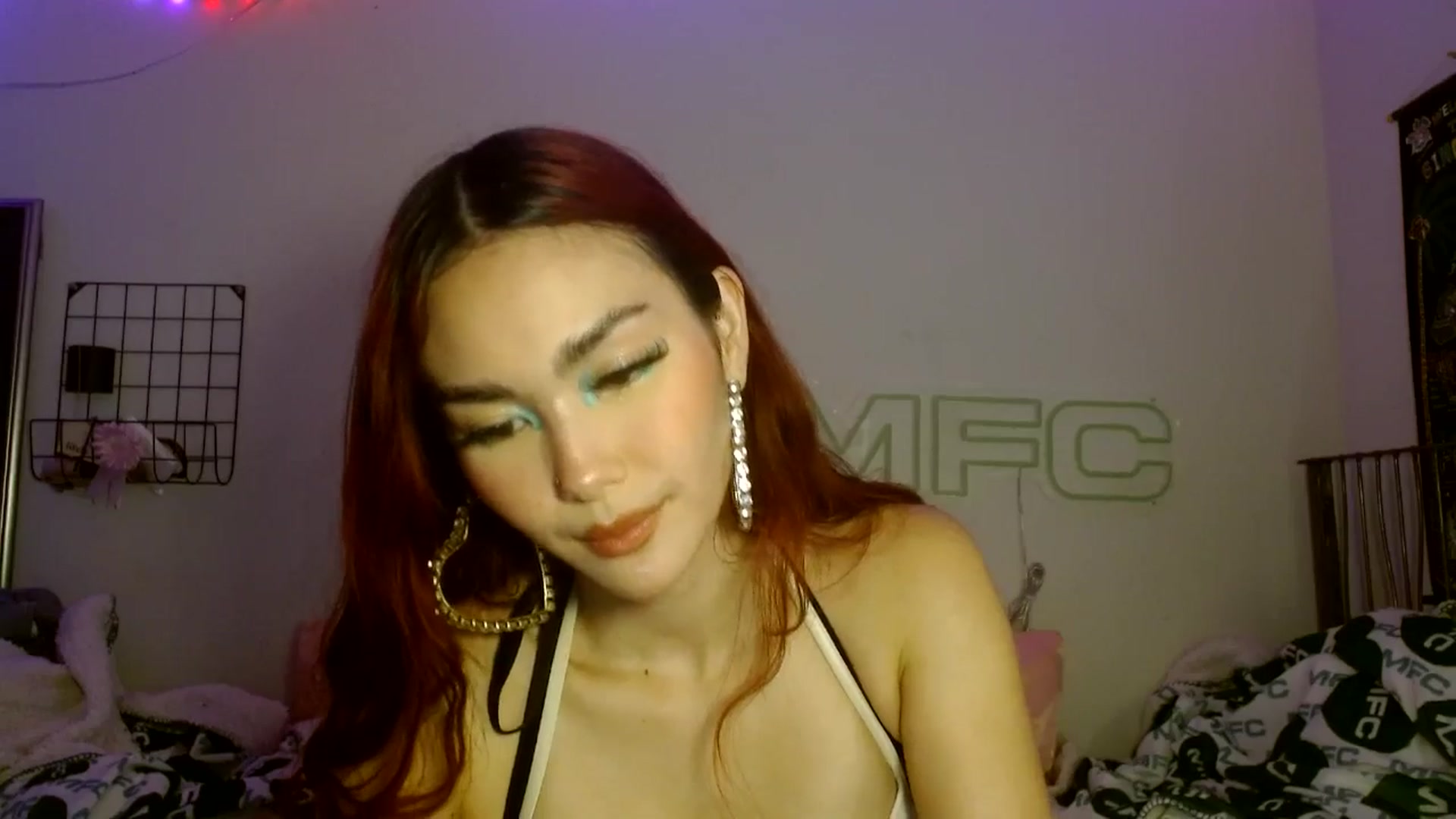 Gallery image thumbnail from scarmoonxxx's myfreecams stream on, 08/10/2025, 06:35 image 3 of 20