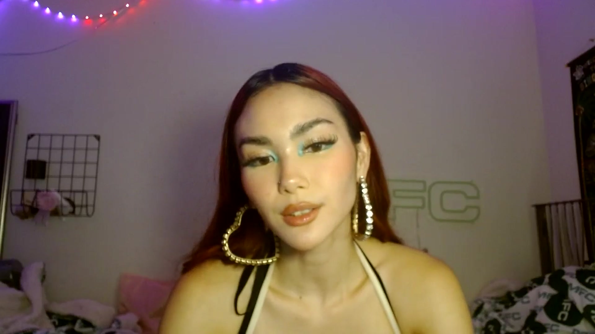 Gallery image thumbnail from scarmoonxxx's myfreecams stream on, 08/10/2025, 06:35 image 13 of 20