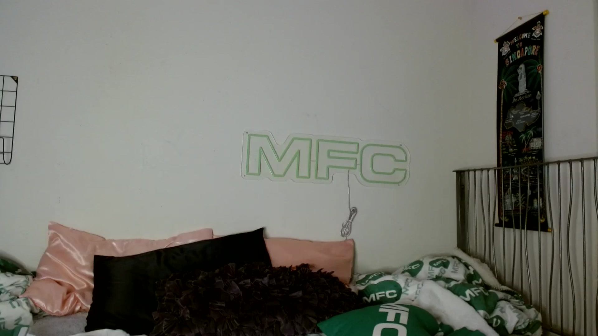 Gallery image thumbnail from scarmoonxxx's myfreecams stream on, 11/01/2025, 09:36 image 3 of 20