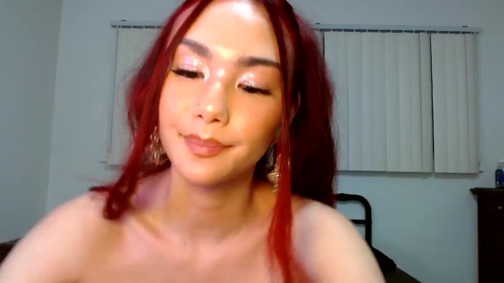 Gallery image thumbnail from scarmoonxxx's myfreecams stream on, 02/15/2026, 10:51 image 20 of 20
