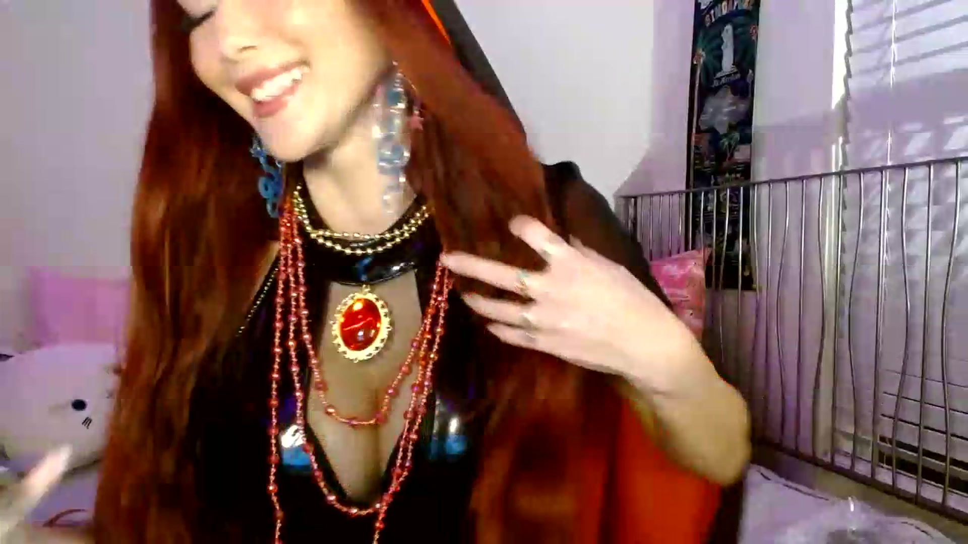 Gallery image thumbnail from scarmoonxxx's myfreecams stream on, 07/06/2026, 07:23 image 4 of 20