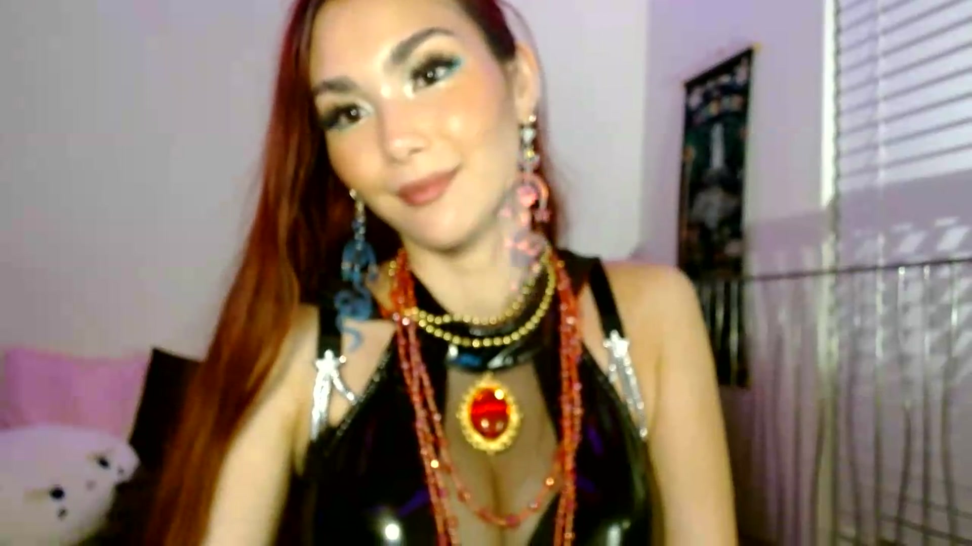 Gallery image thumbnail from scarmoonxxx's myfreecams stream on, 07/06/2026, 07:23 image 18 of 20