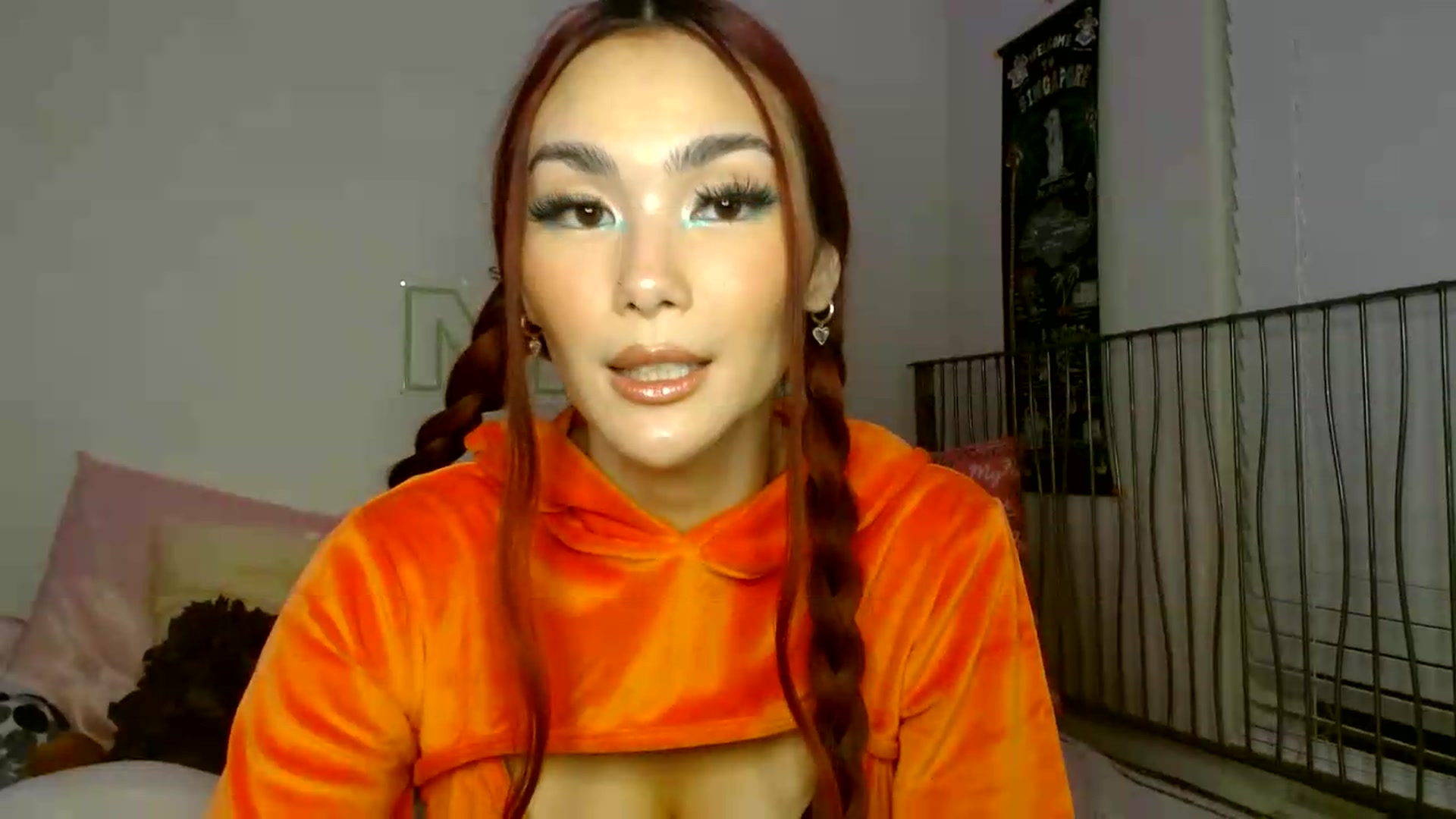 Gallery image thumbnail from scarmoonxxx's myfreecams stream on, 07/14/2026, 05:44 image 6 of 20
