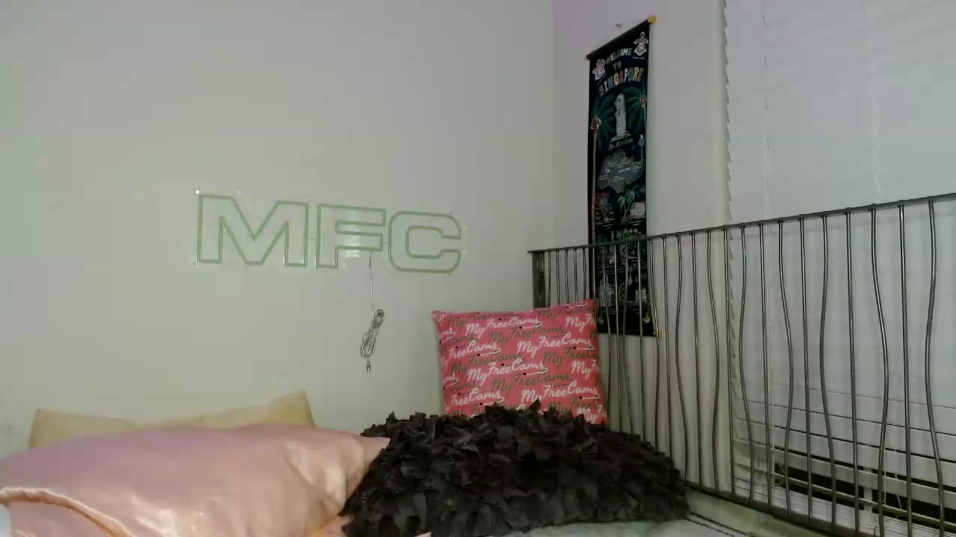 Gallery image thumbnail from scarmoonxxx's myfreecams stream on, 07/14/2026, 07:52 image 11 of 20