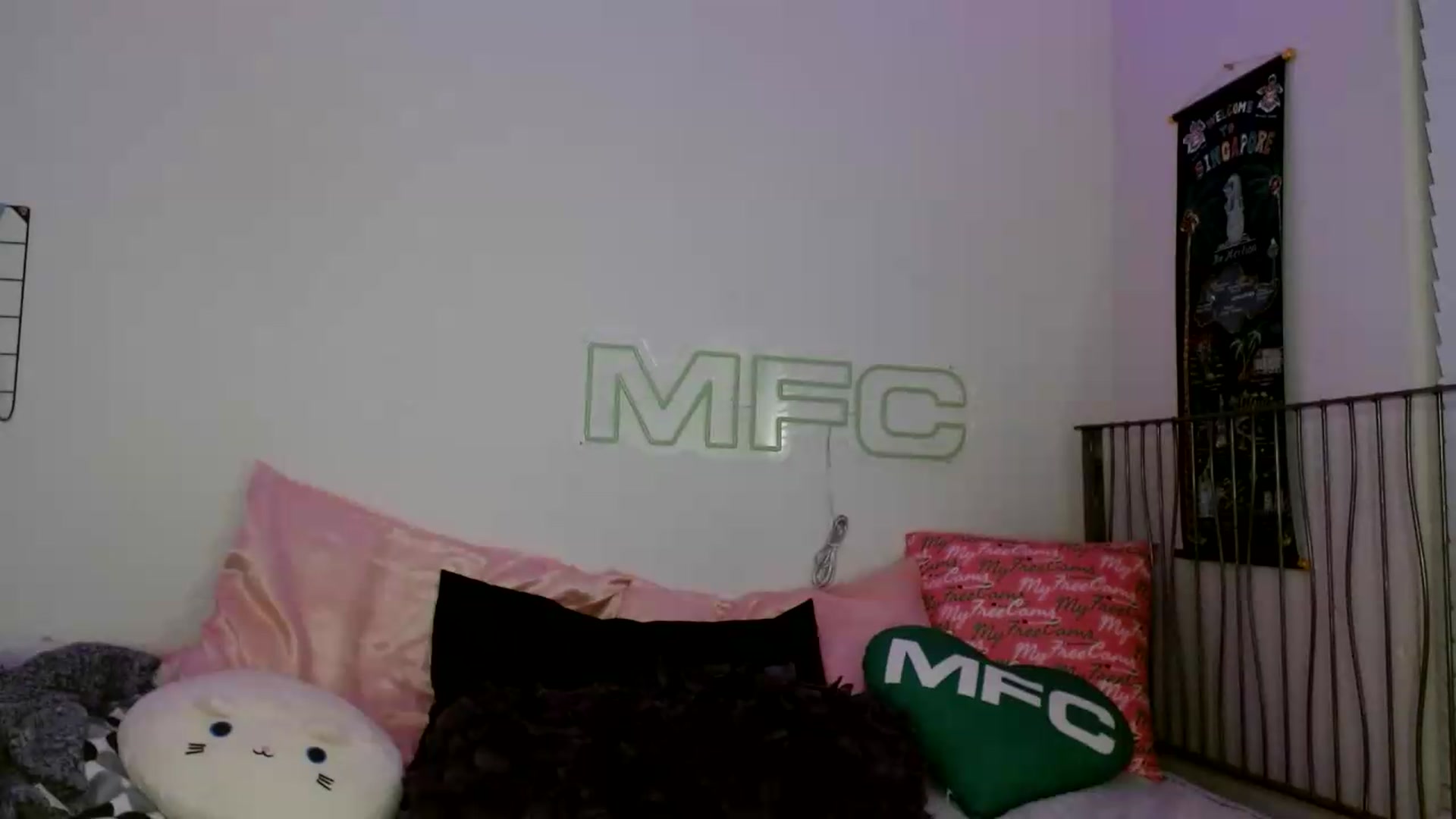 Gallery image thumbnail from scarmoonxxx's myfreecams stream on, 07/17/2026, 07:13 image 12 of 20