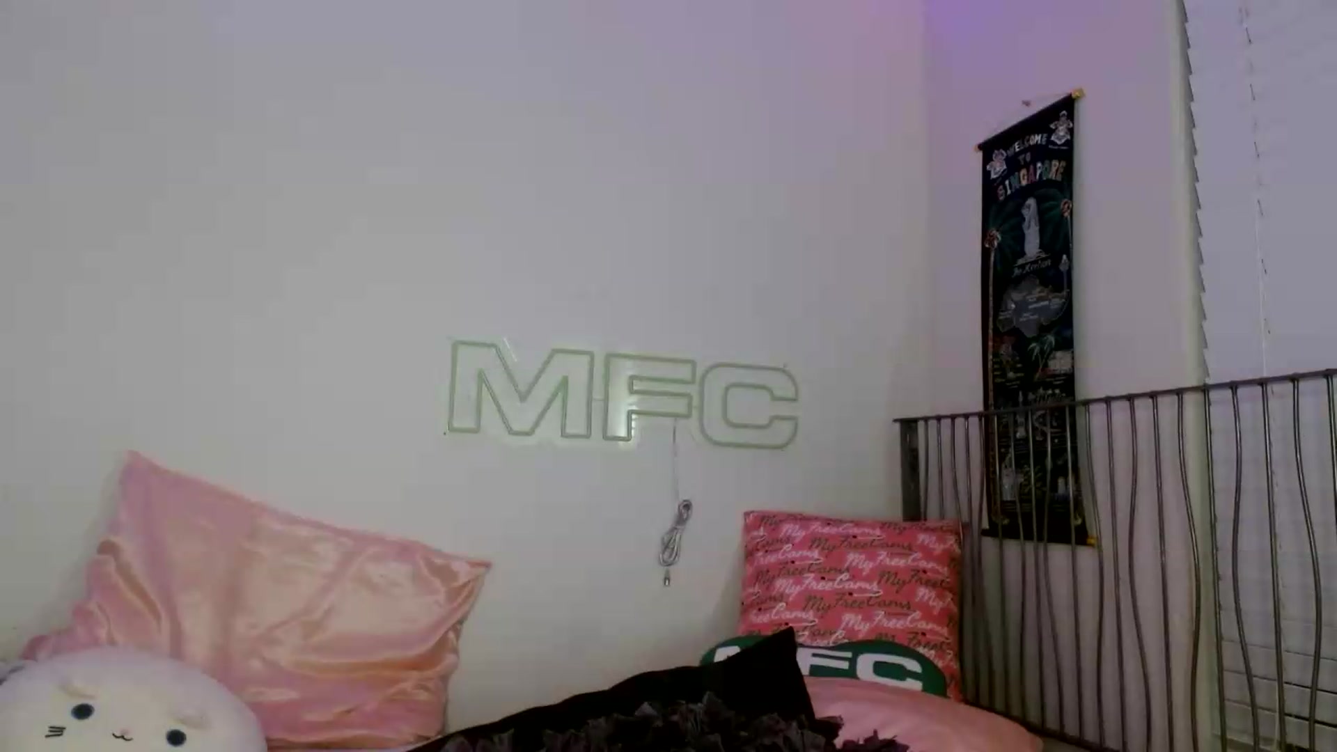 Gallery image thumbnail from scarmoonxxx's myfreecams stream on, 07/17/2026, 08:37 image 7 of 20