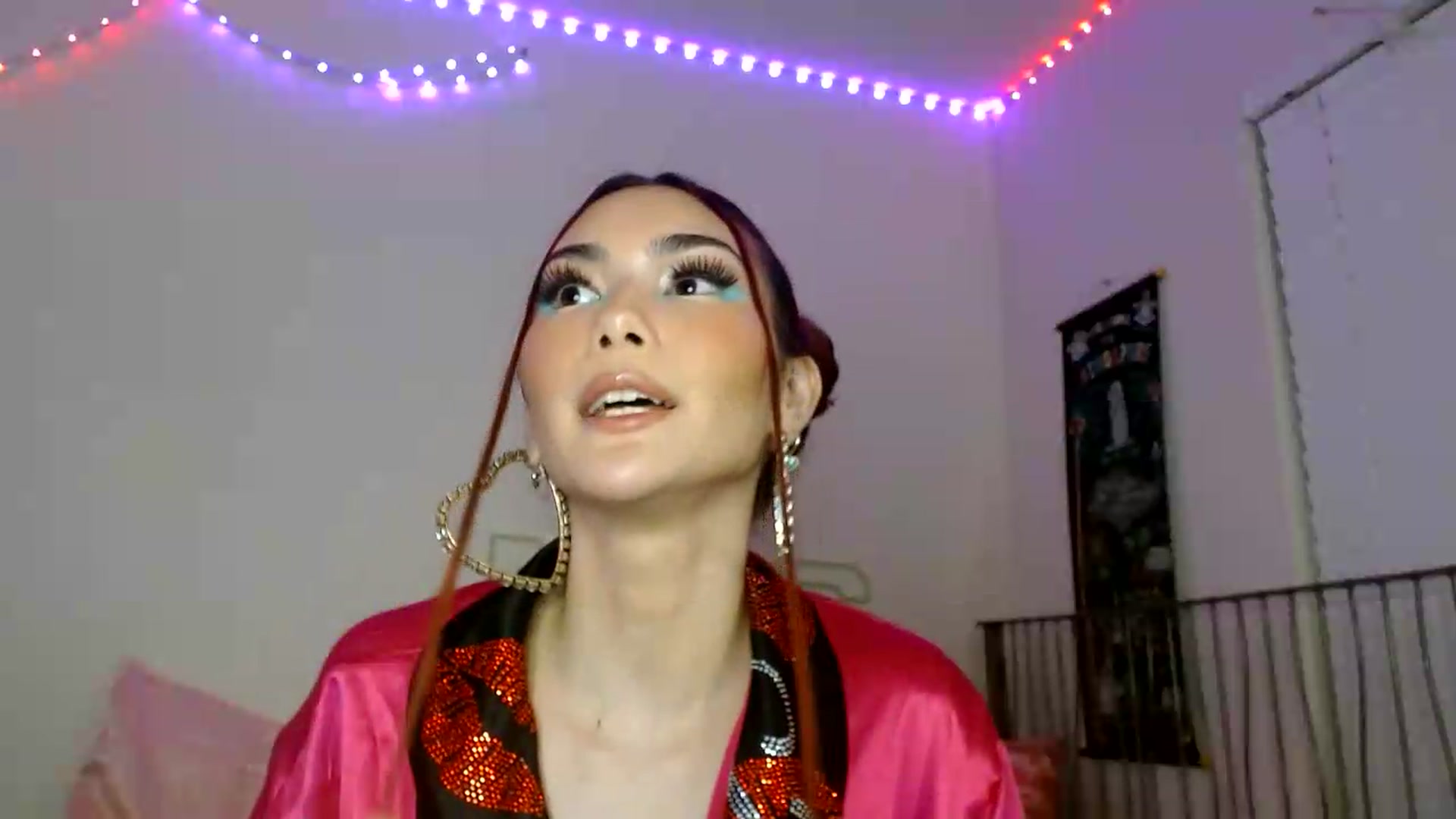 Gallery image thumbnail from scarmoonxxx's myfreecams stream on, 07/17/2026, 08:37 image 3 of 20