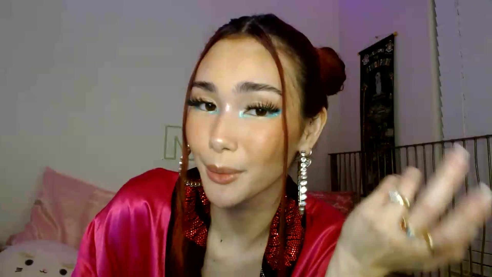 Gallery image thumbnail from scarmoonxxx's myfreecams stream on, 07/17/2026, 08:37 image 6 of 20