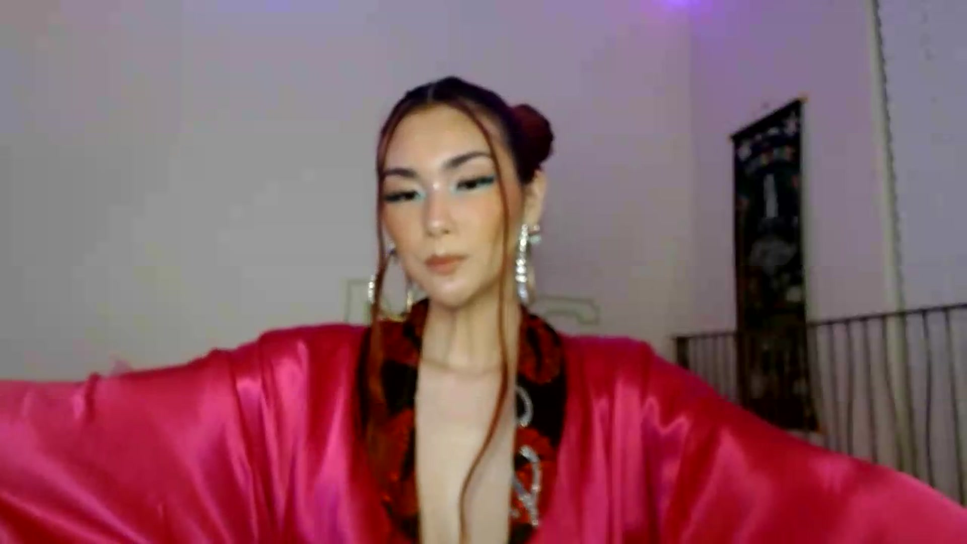 Gallery image thumbnail from scarmoonxxx's myfreecams stream on, 07/17/2026, 08:37 image 10 of 20