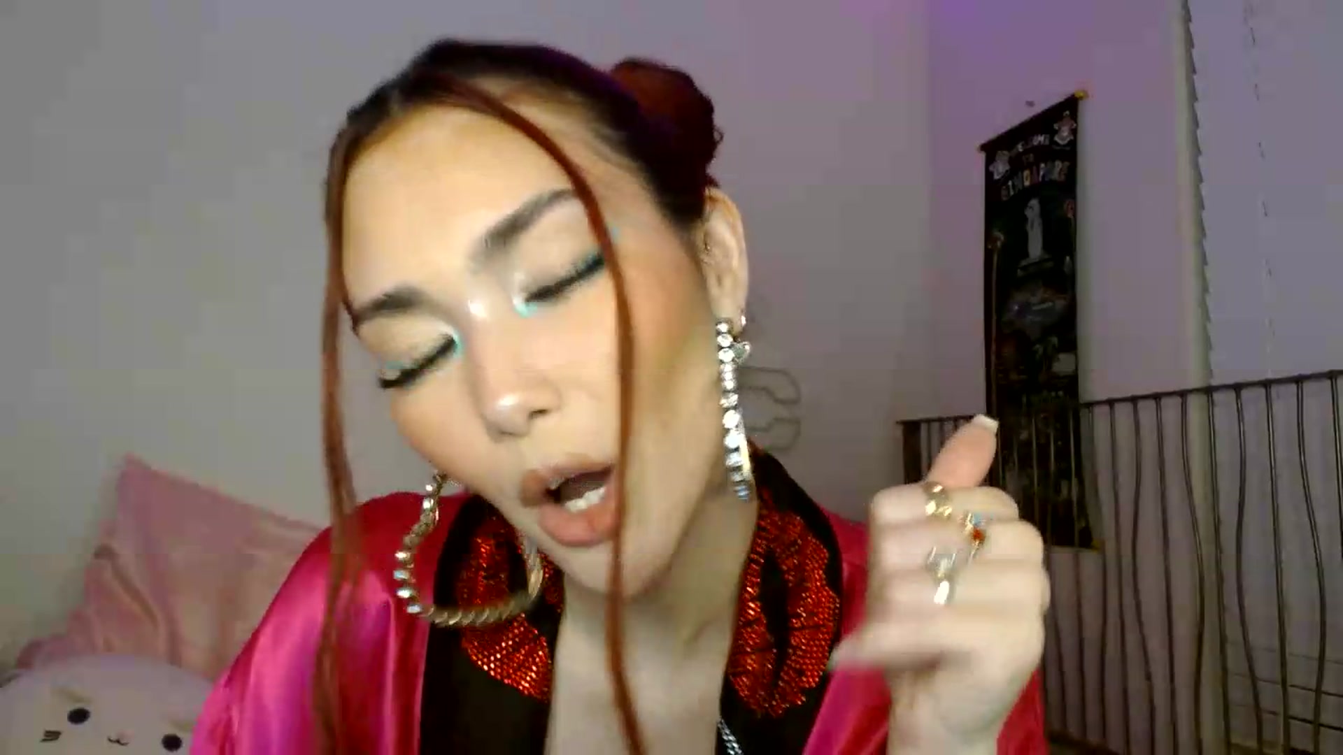 Gallery image thumbnail from scarmoonxxx's myfreecams stream on, 07/17/2026, 08:37 image 5 of 20