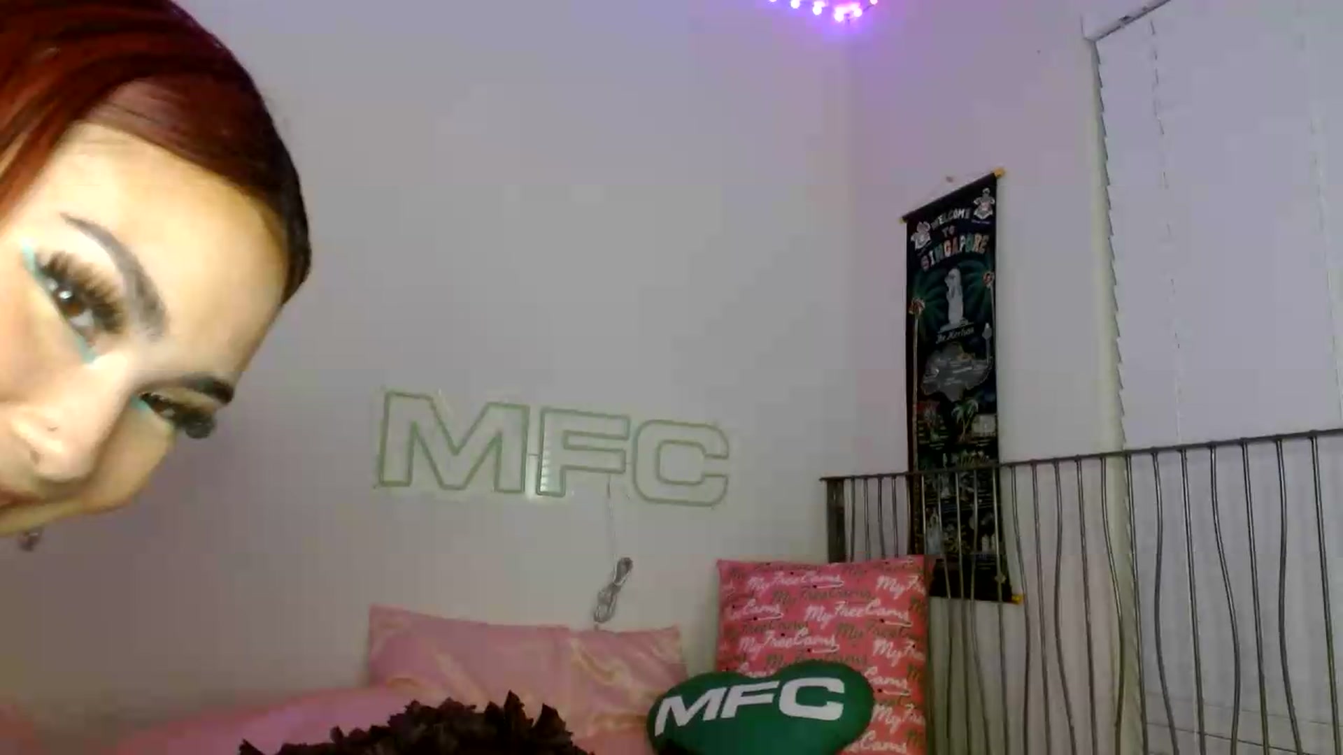 Gallery image thumbnail from scarmoonxxx's myfreecams stream on, 07/18/2026, 09:27 image 16 of 20