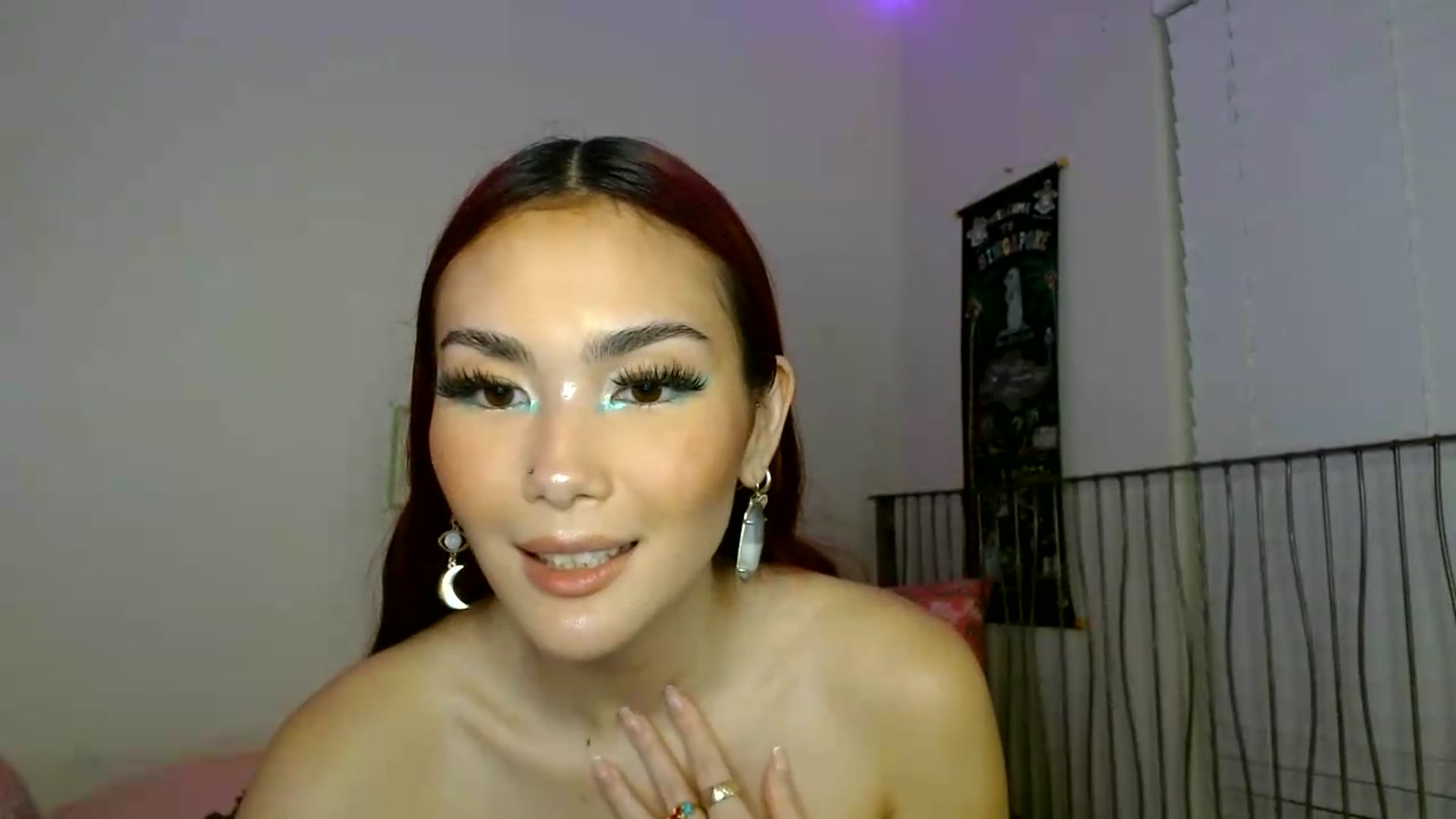 Gallery image thumbnail from scarmoonxxx's myfreecams stream on, 07/18/2026, 09:27 image 8 of 20