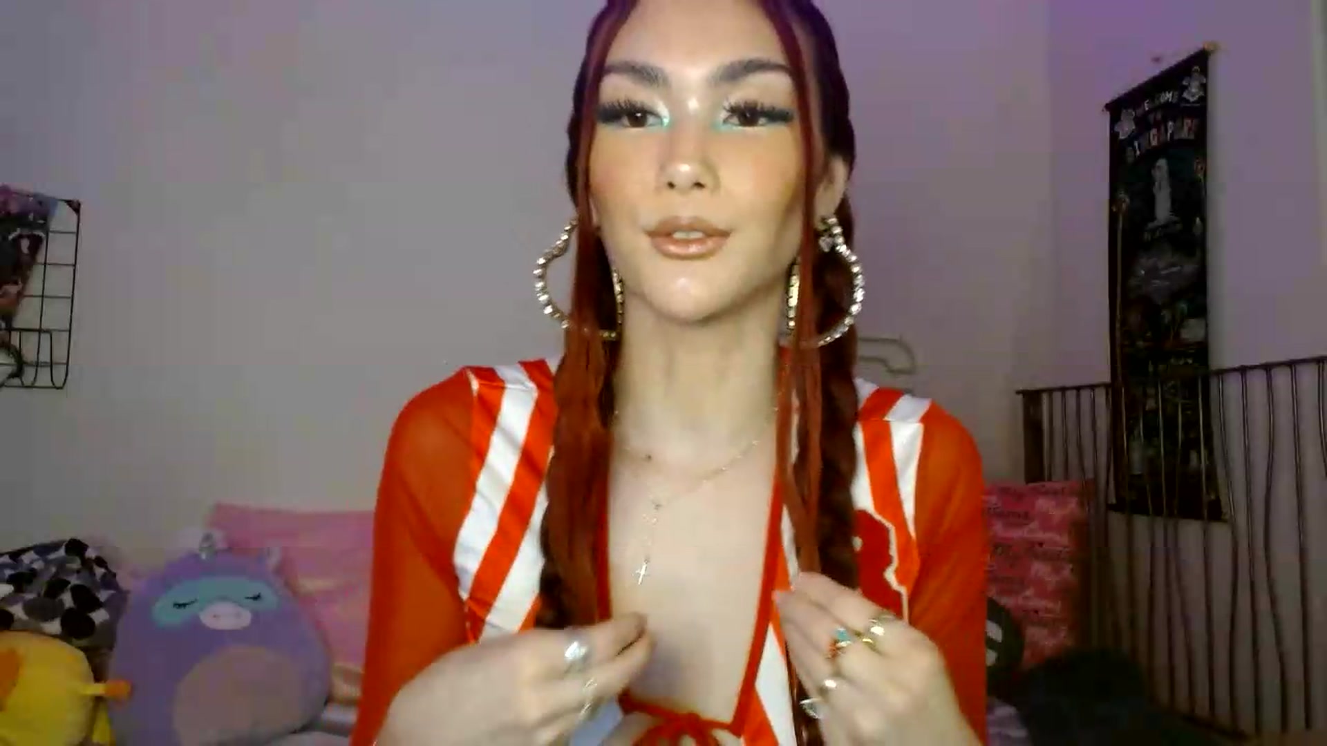 Gallery image thumbnail from scarmoonxxx's myfreecams stream on, 07/19/2026, 08:37 image 5 of 20